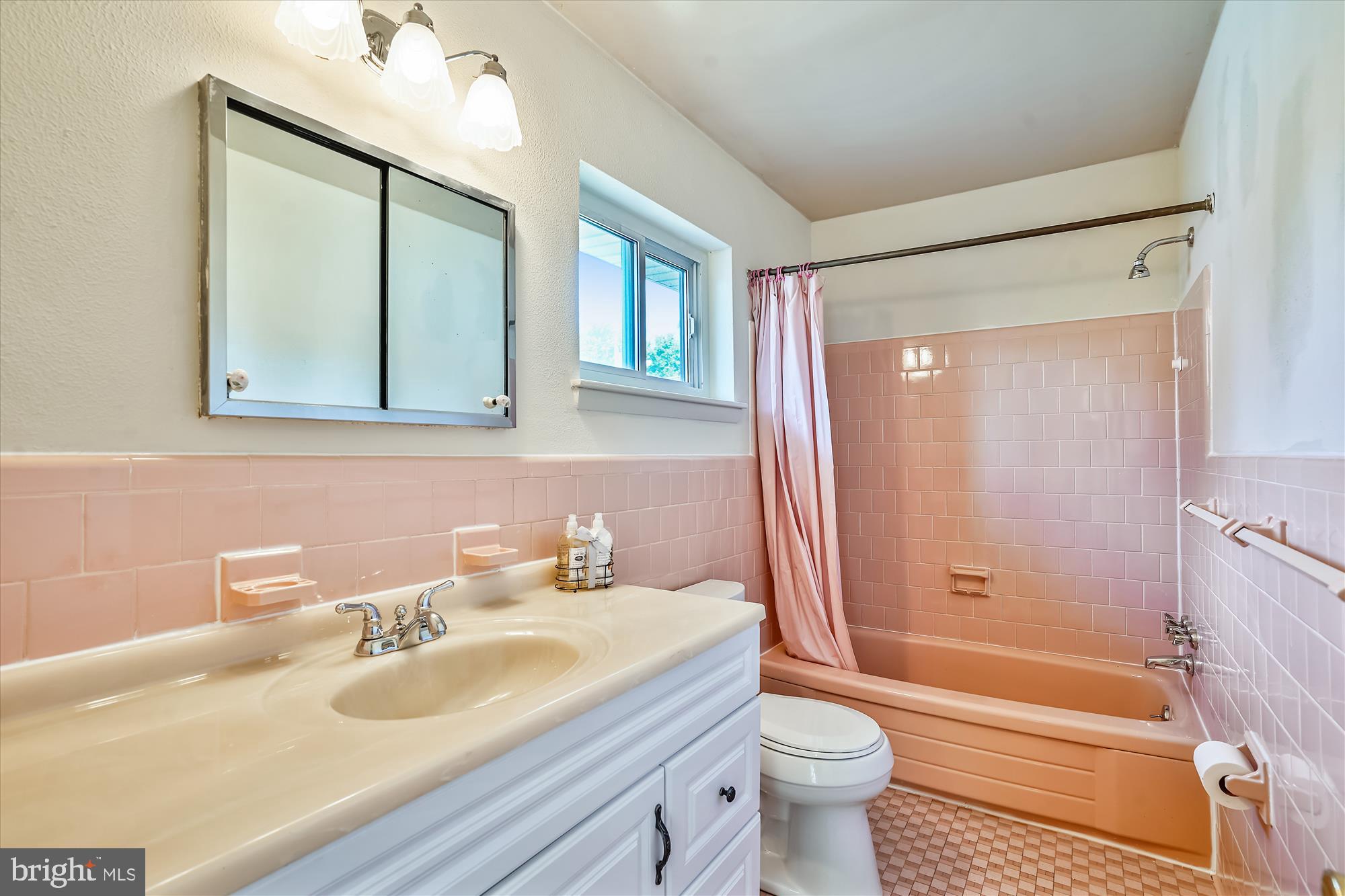 WEST LEWINSVILLE HEIGHTS - Residential Lease