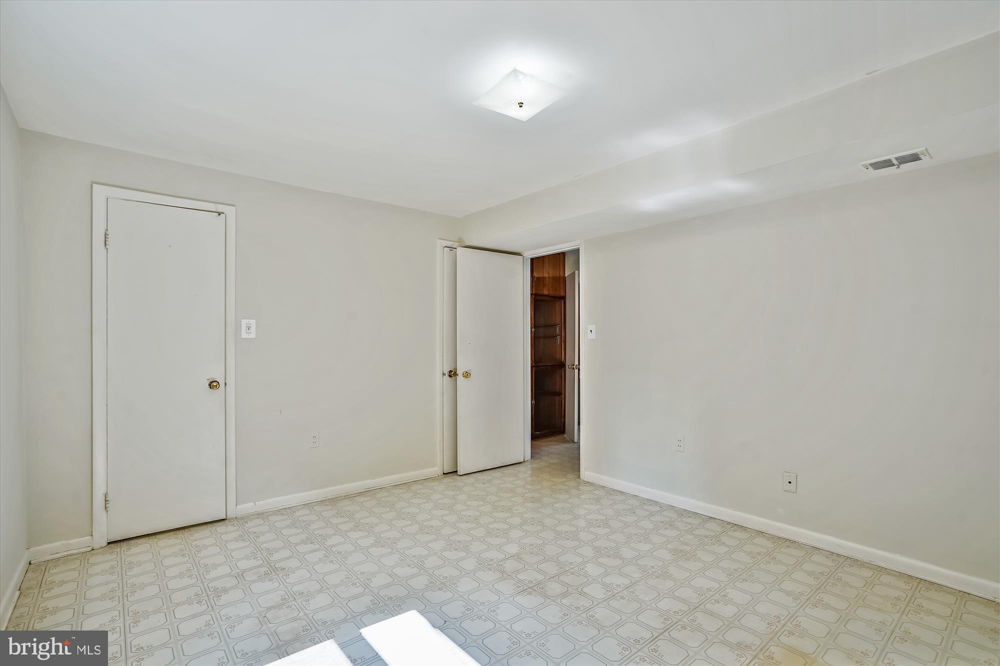 WEST LEWINSVILLE HEIGHTS - Residential Lease