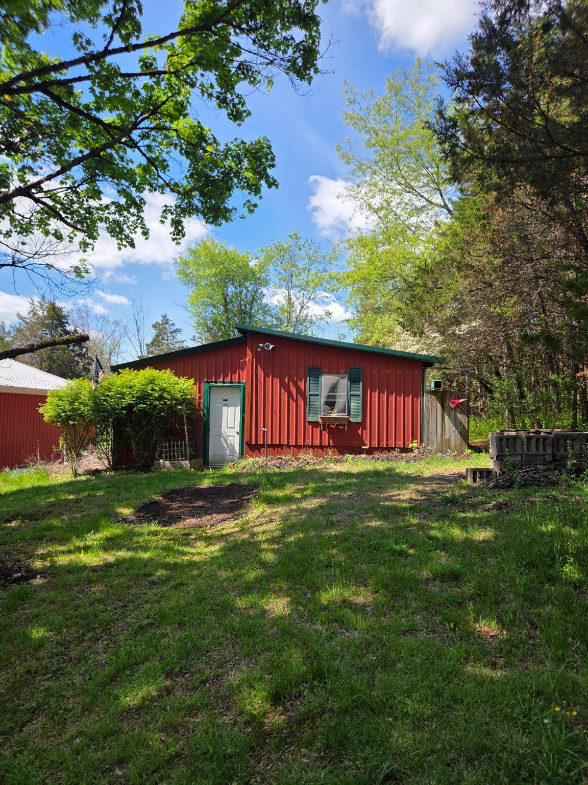 34 HOLLOW HORN ROAD