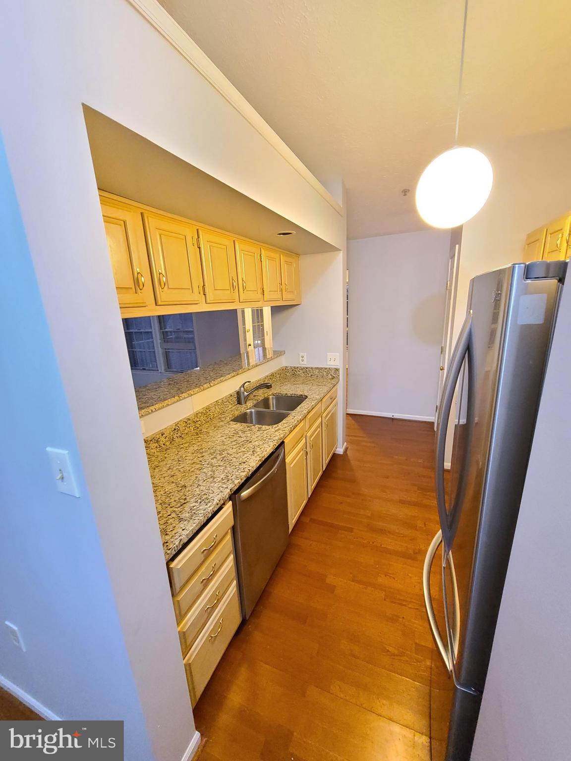 SENECA KNOLLS CODM - Residential Lease