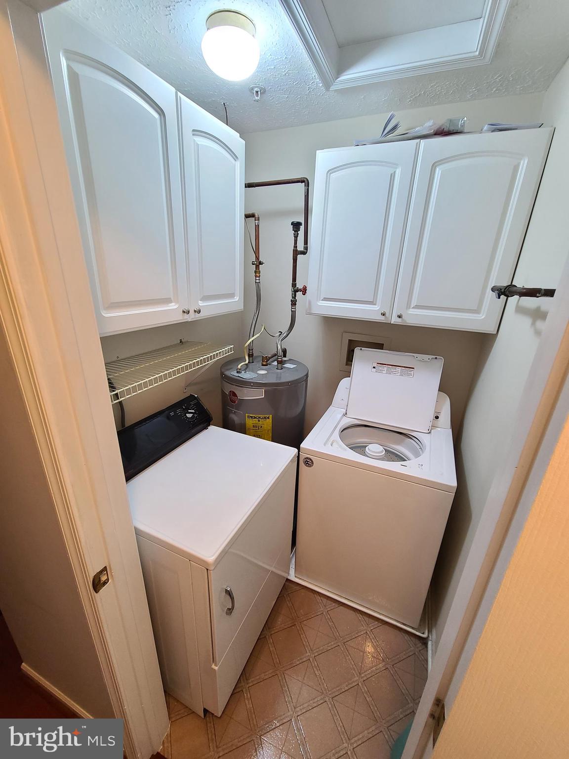 SENECA KNOLLS CODM - Residential Lease