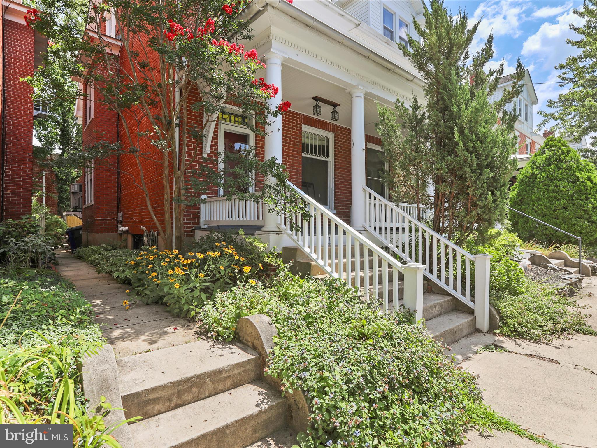518 ELM STREET
