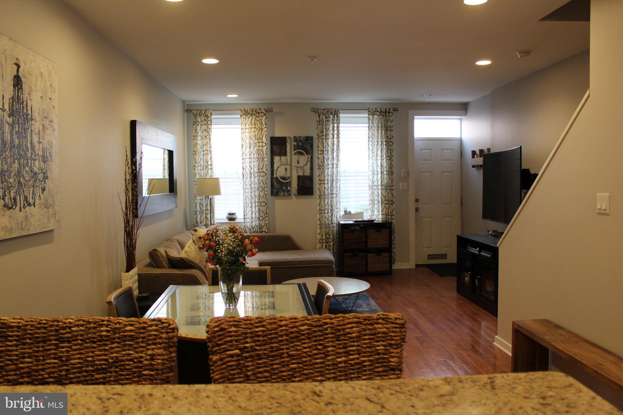 POINT BREEZE - Residential