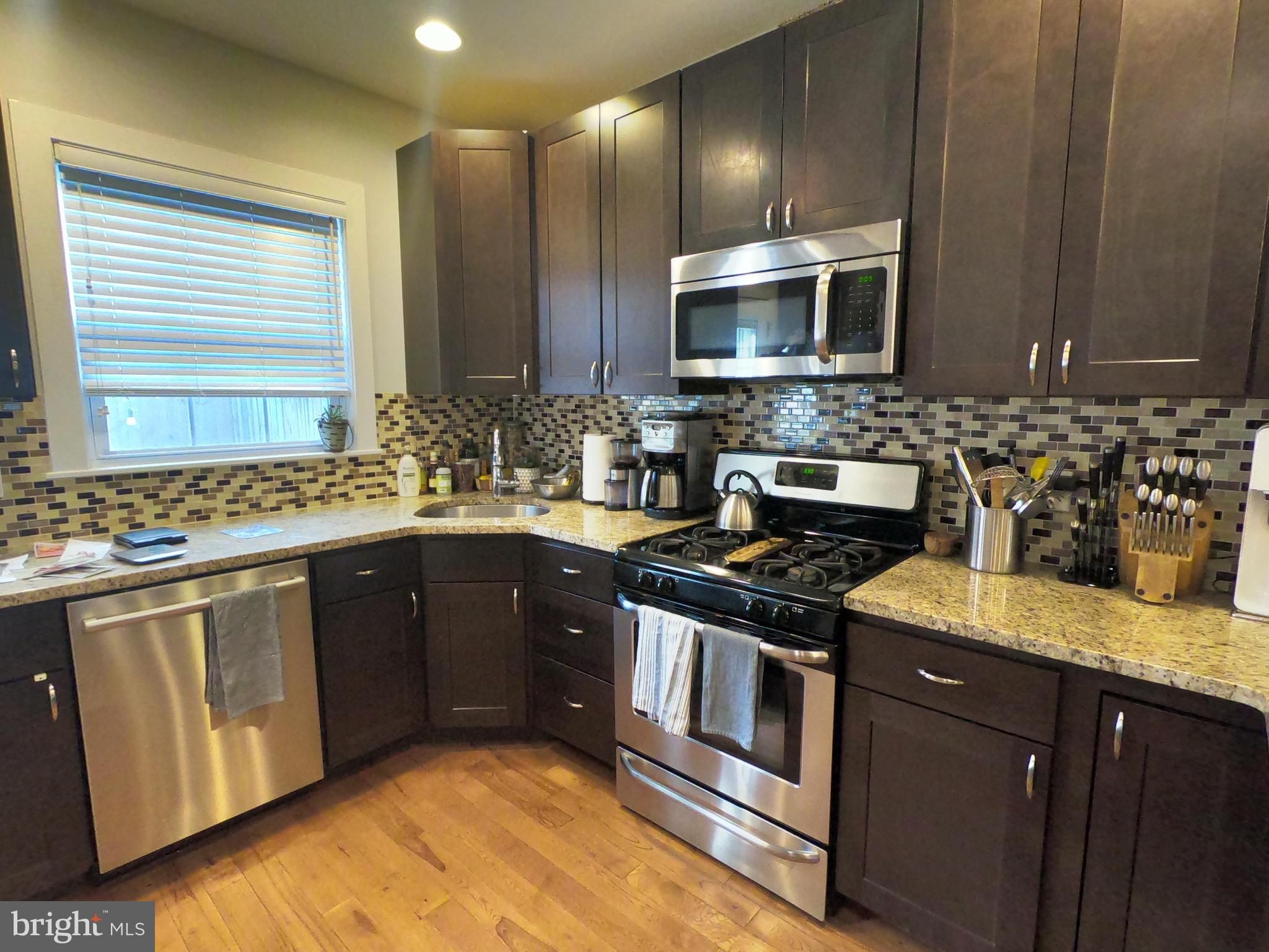 POINT BREEZE - Residential