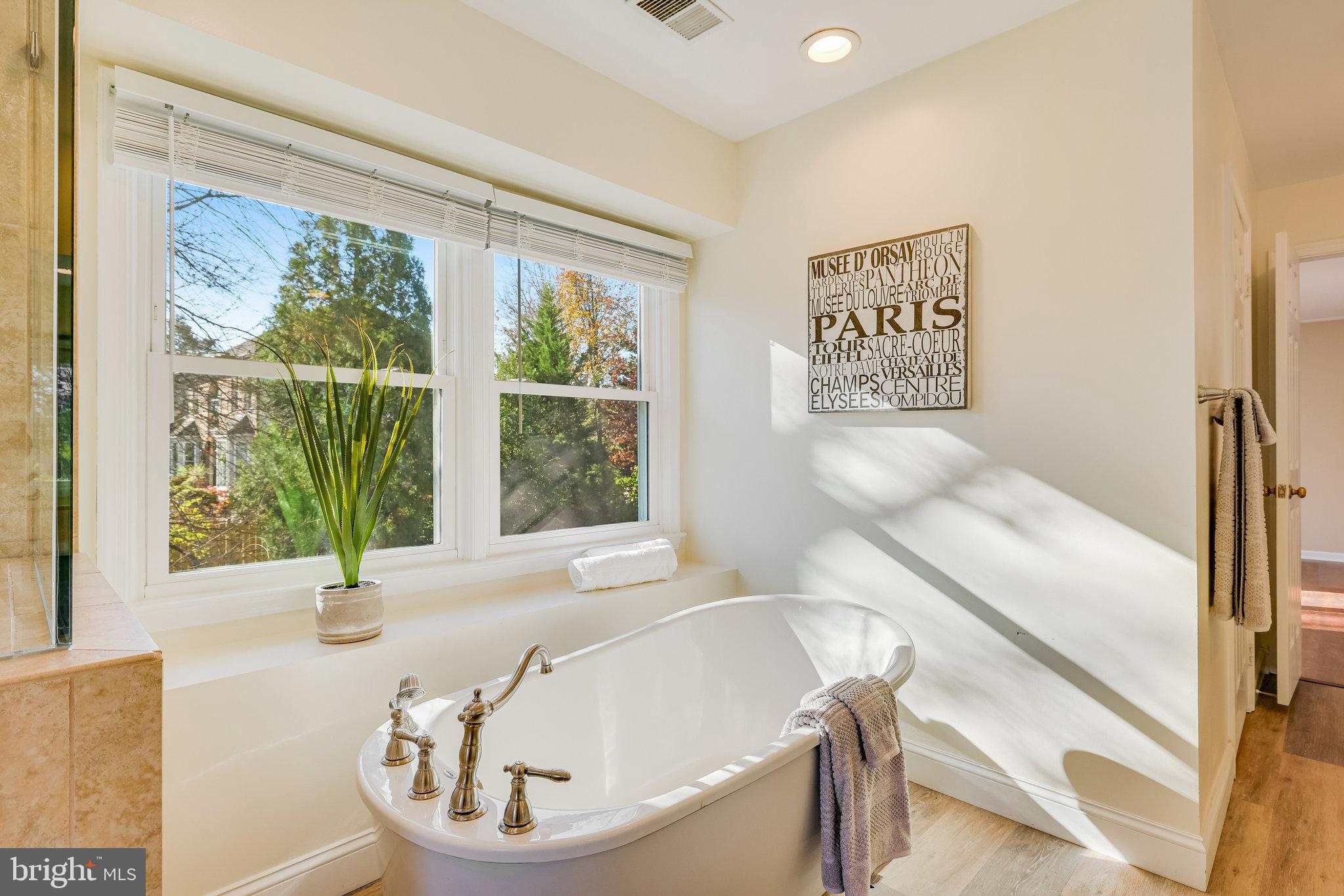 OLD DRANESVILLE HUNT CLUB - Residential