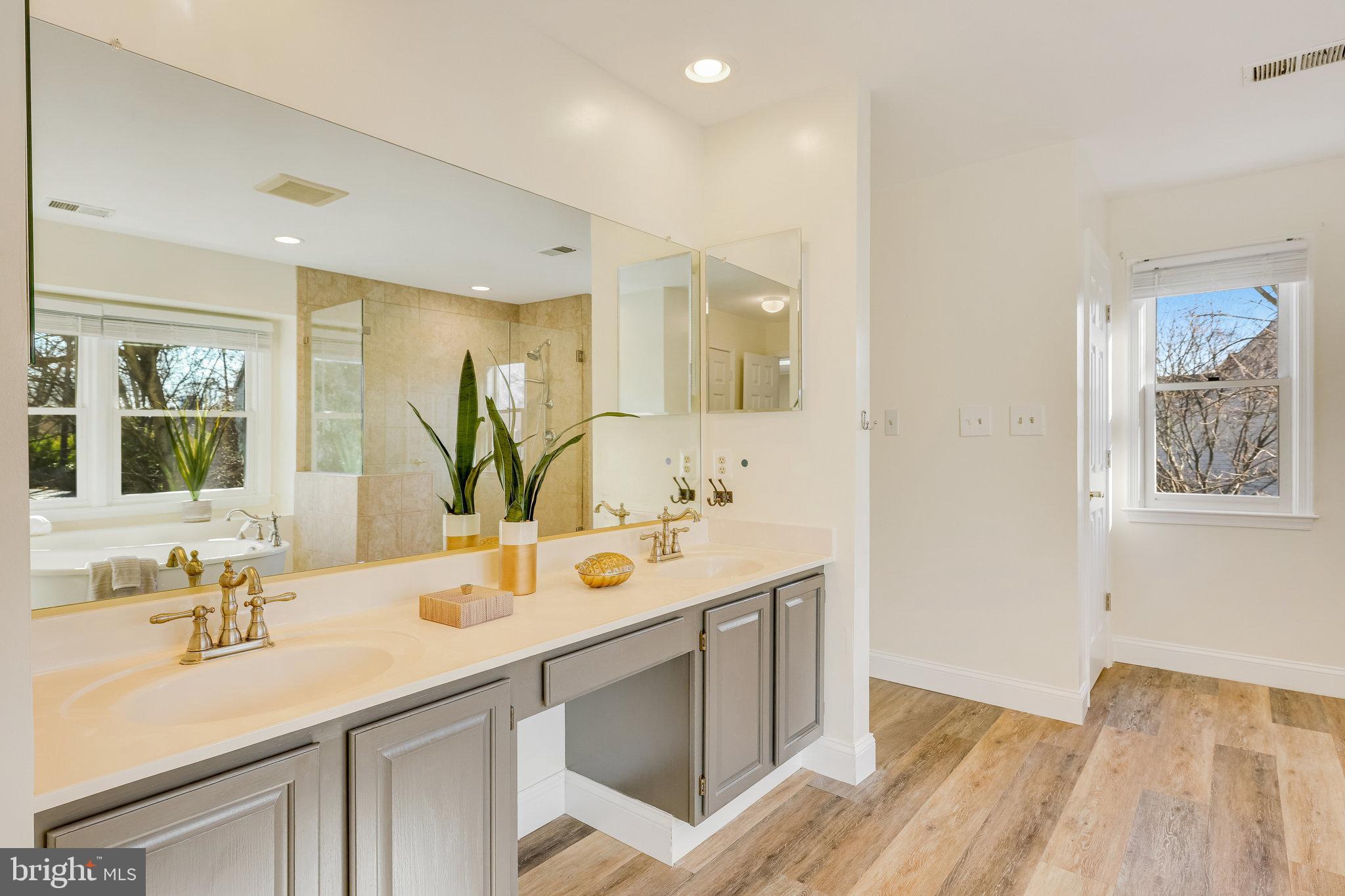 OLD DRANESVILLE HUNT CLUB - Residential