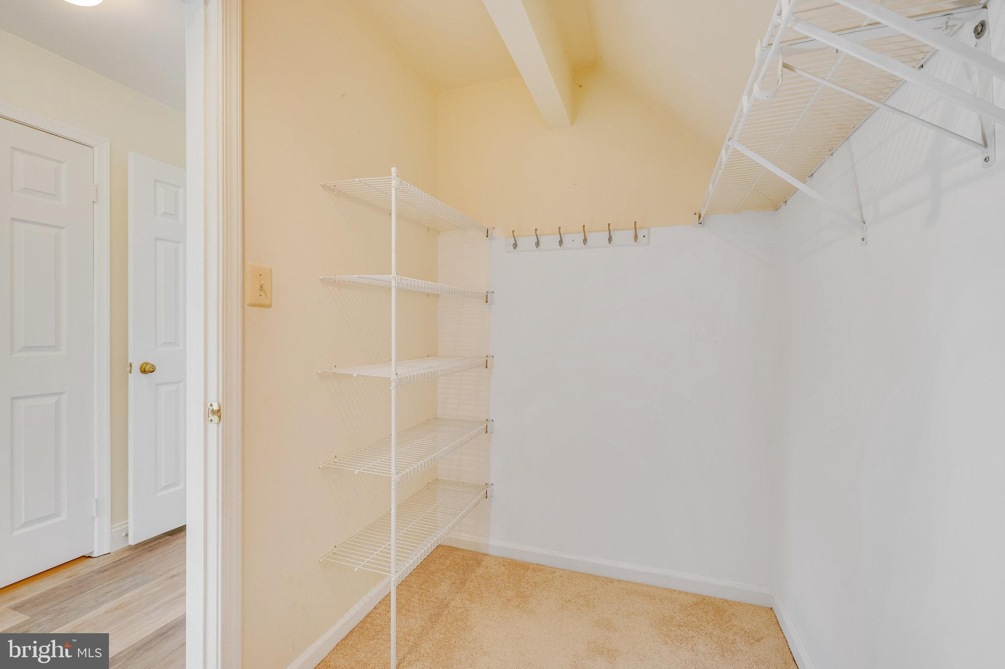 OLD DRANESVILLE HUNT CLUB - Residential