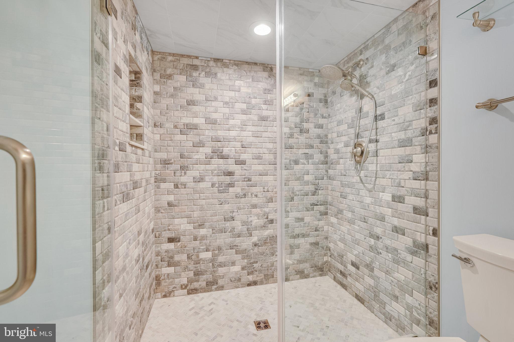 OLD DRANESVILLE HUNT CLUB - Residential