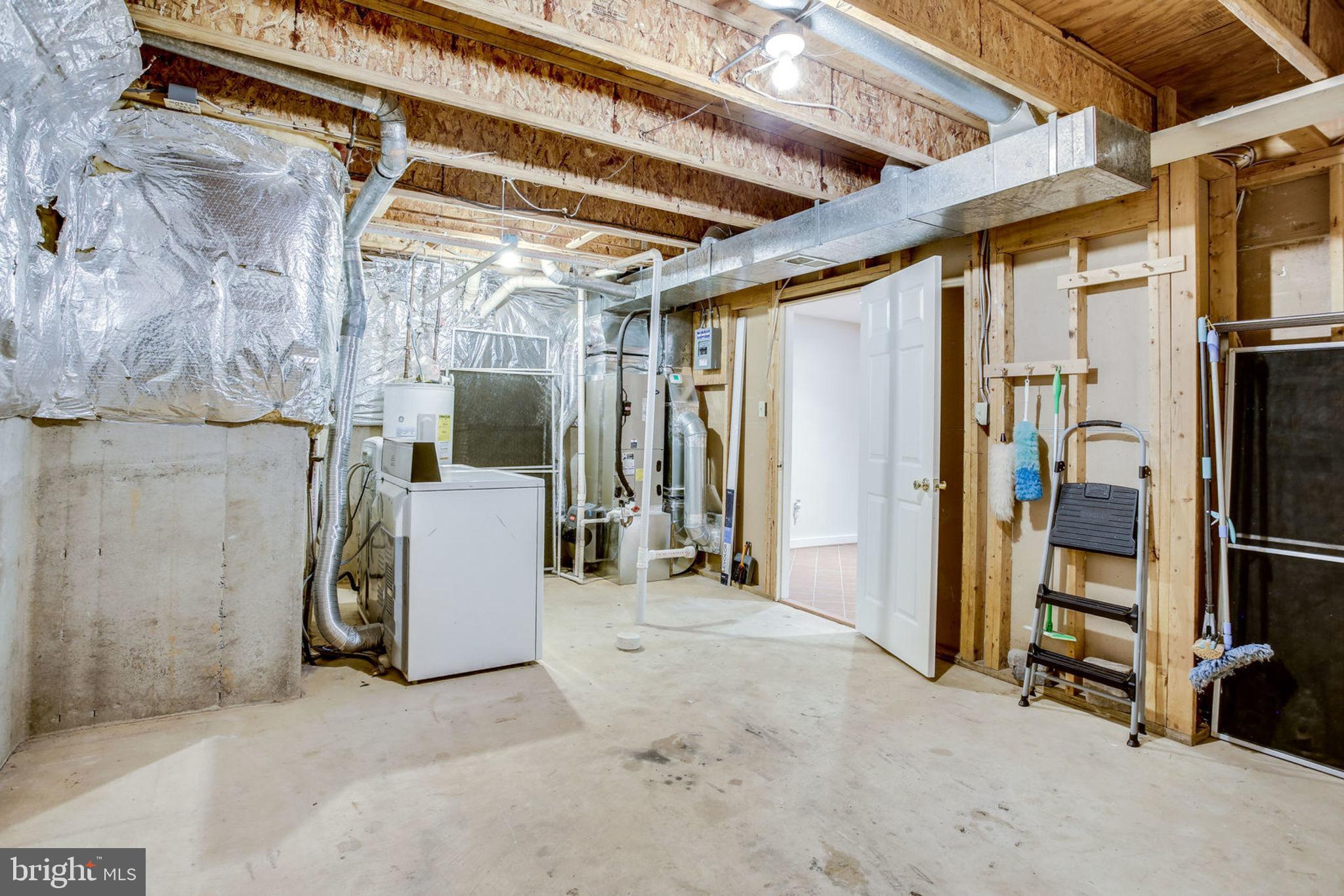 RESTON - Residential Lease