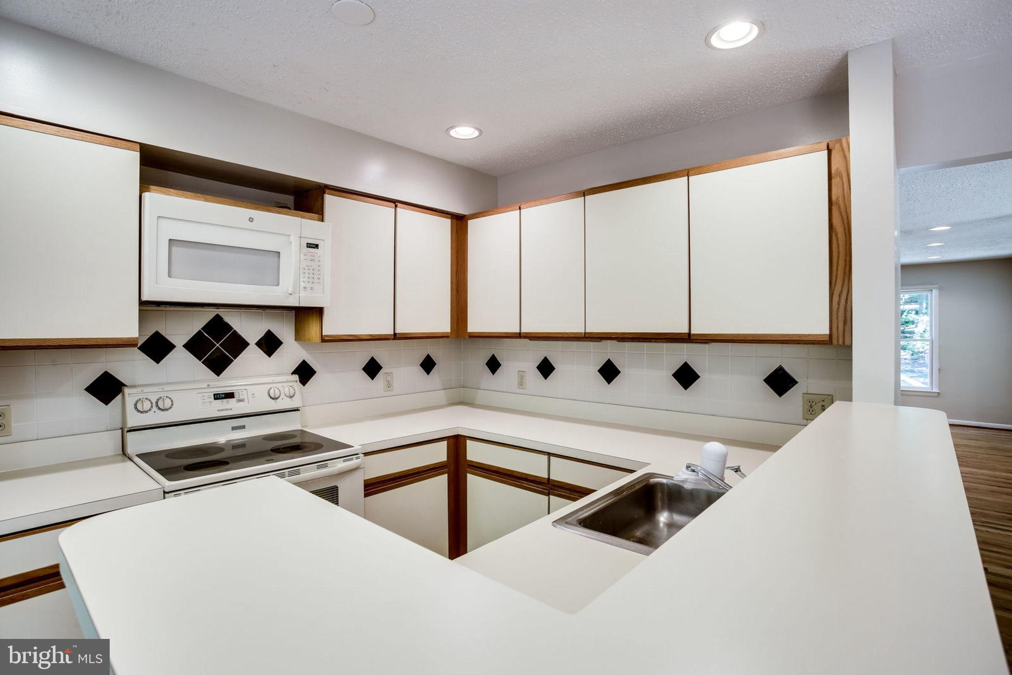 RESTON - Residential Lease