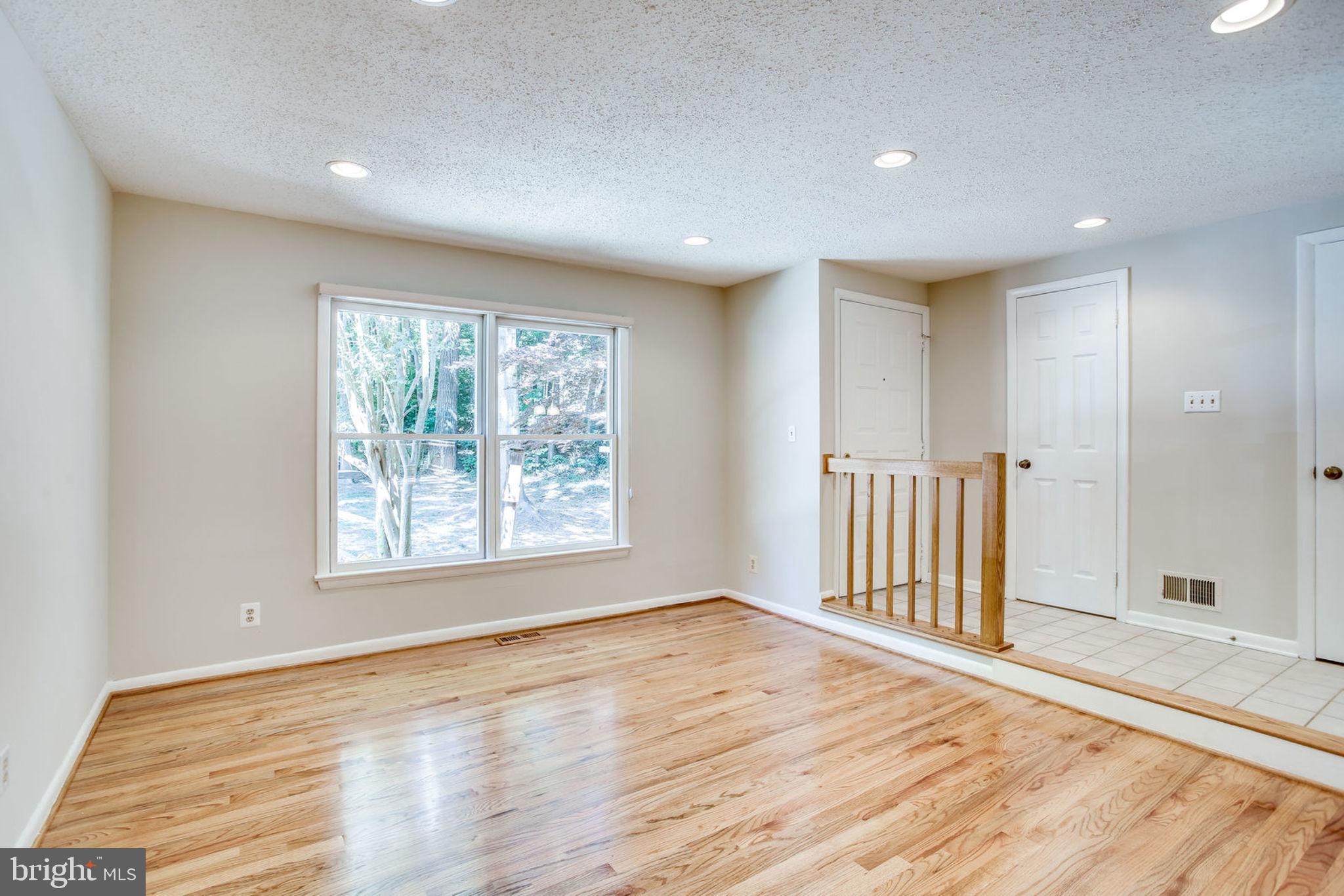 RESTON - Residential Lease