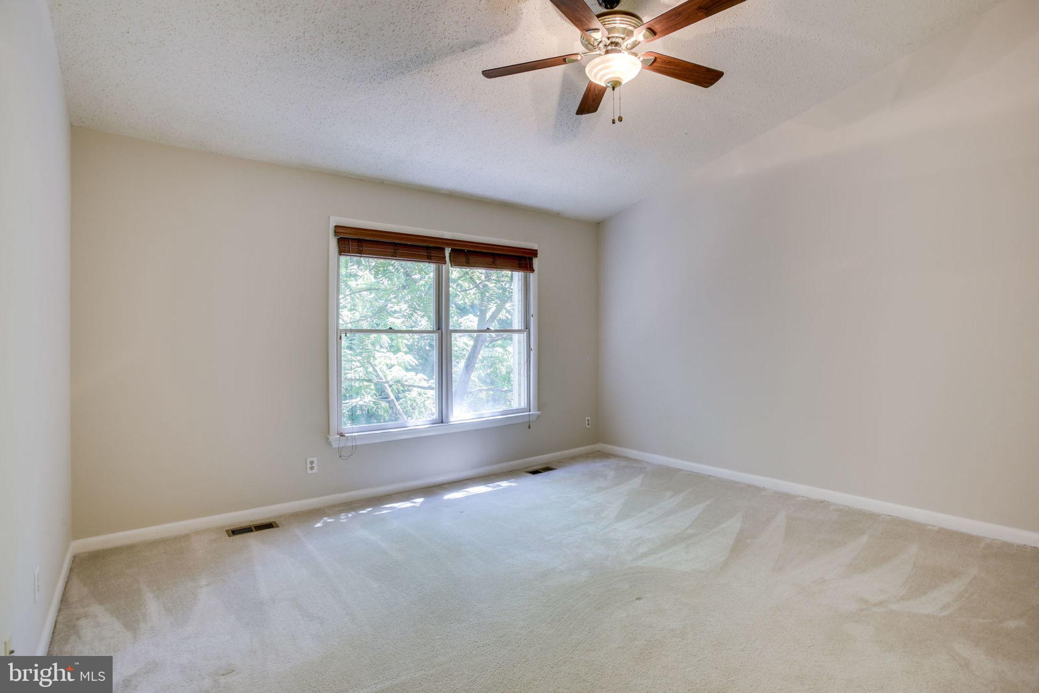 RESTON - Residential Lease