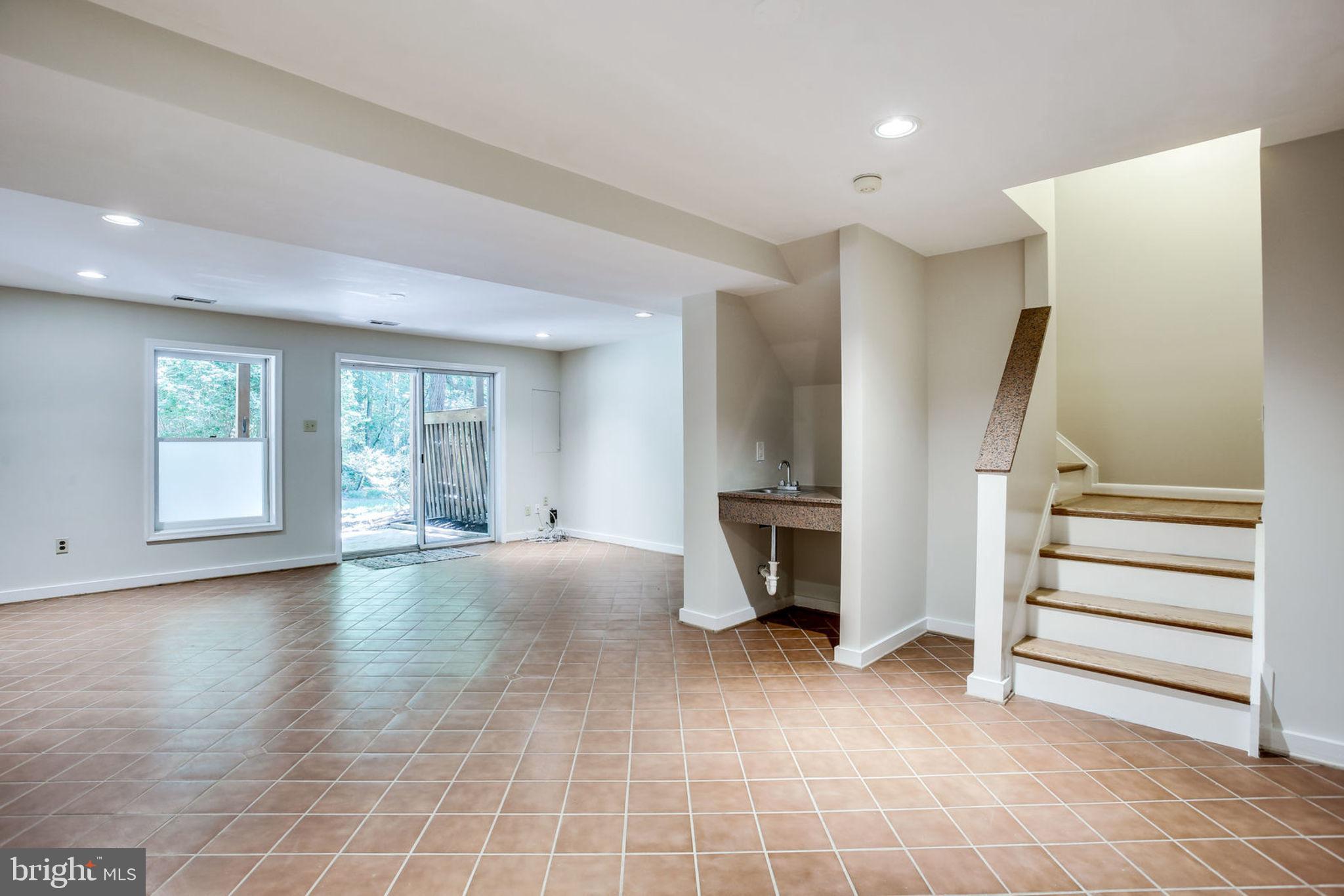 RESTON - Residential Lease