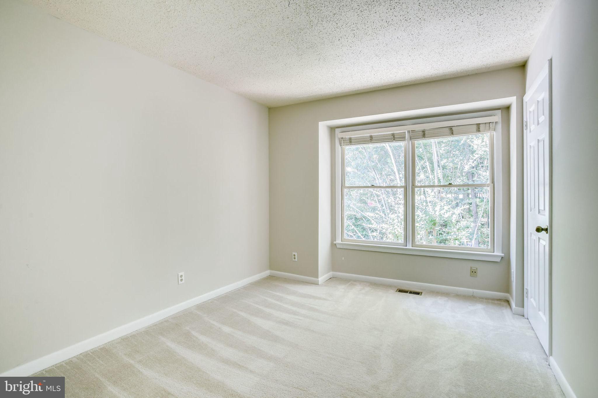 RESTON - Residential Lease