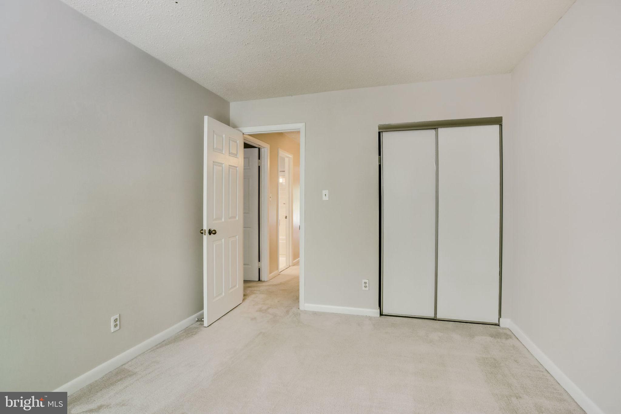 RESTON - Residential Lease