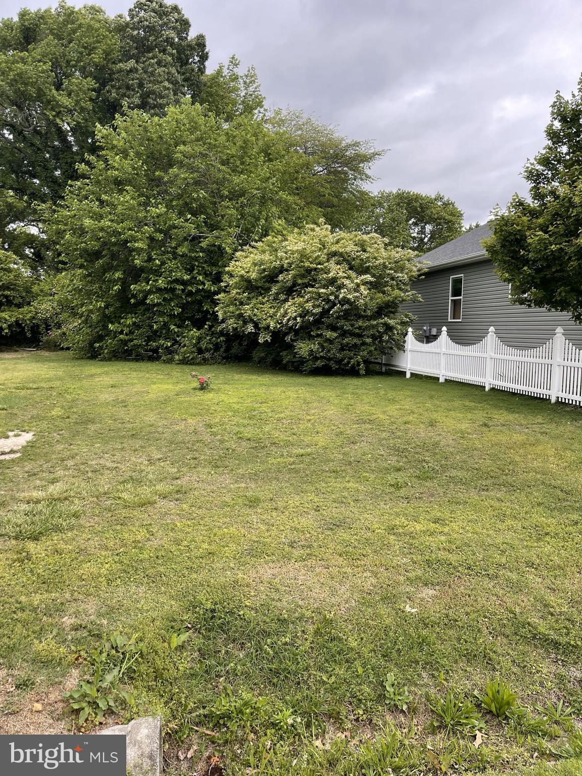 NONE AVAILABLE - Land