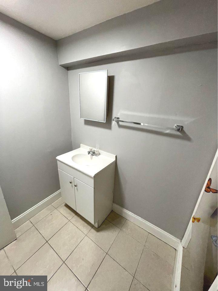 ROSEDALE - Residential Lease