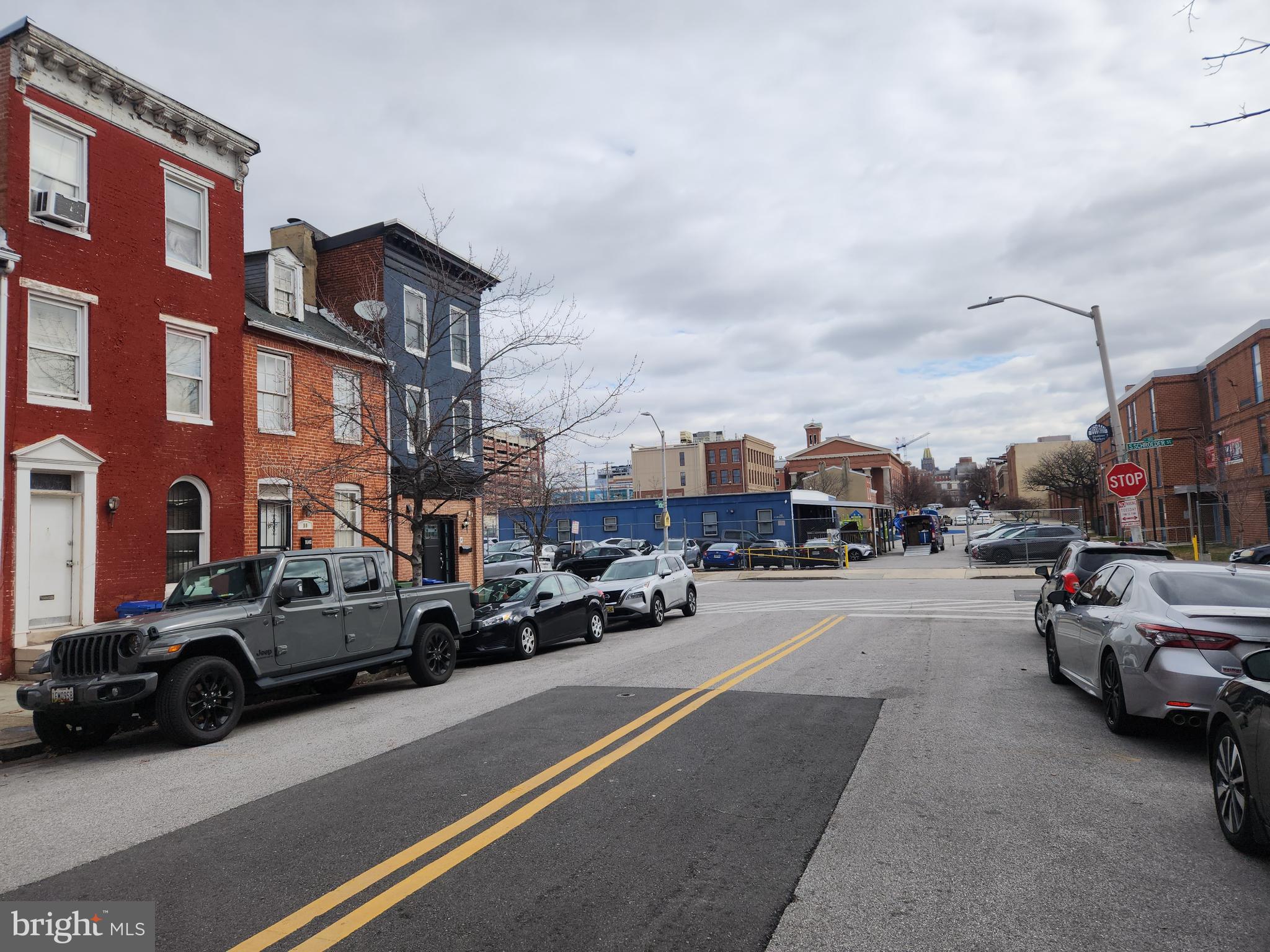 HOLLINS MARKET - Residential