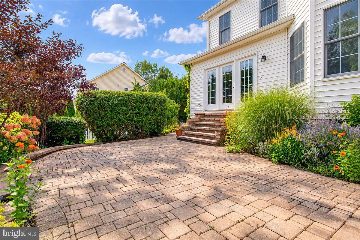 117 MINA DRIVE