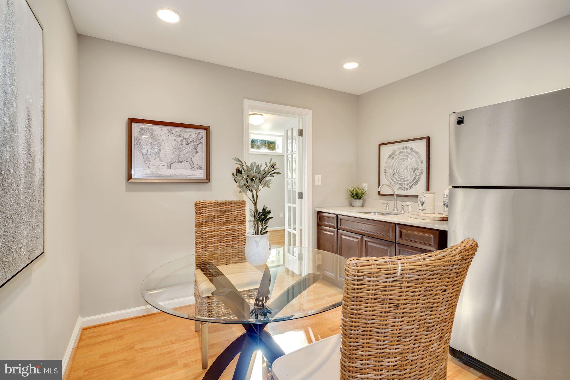 MAYWOOD - Residential