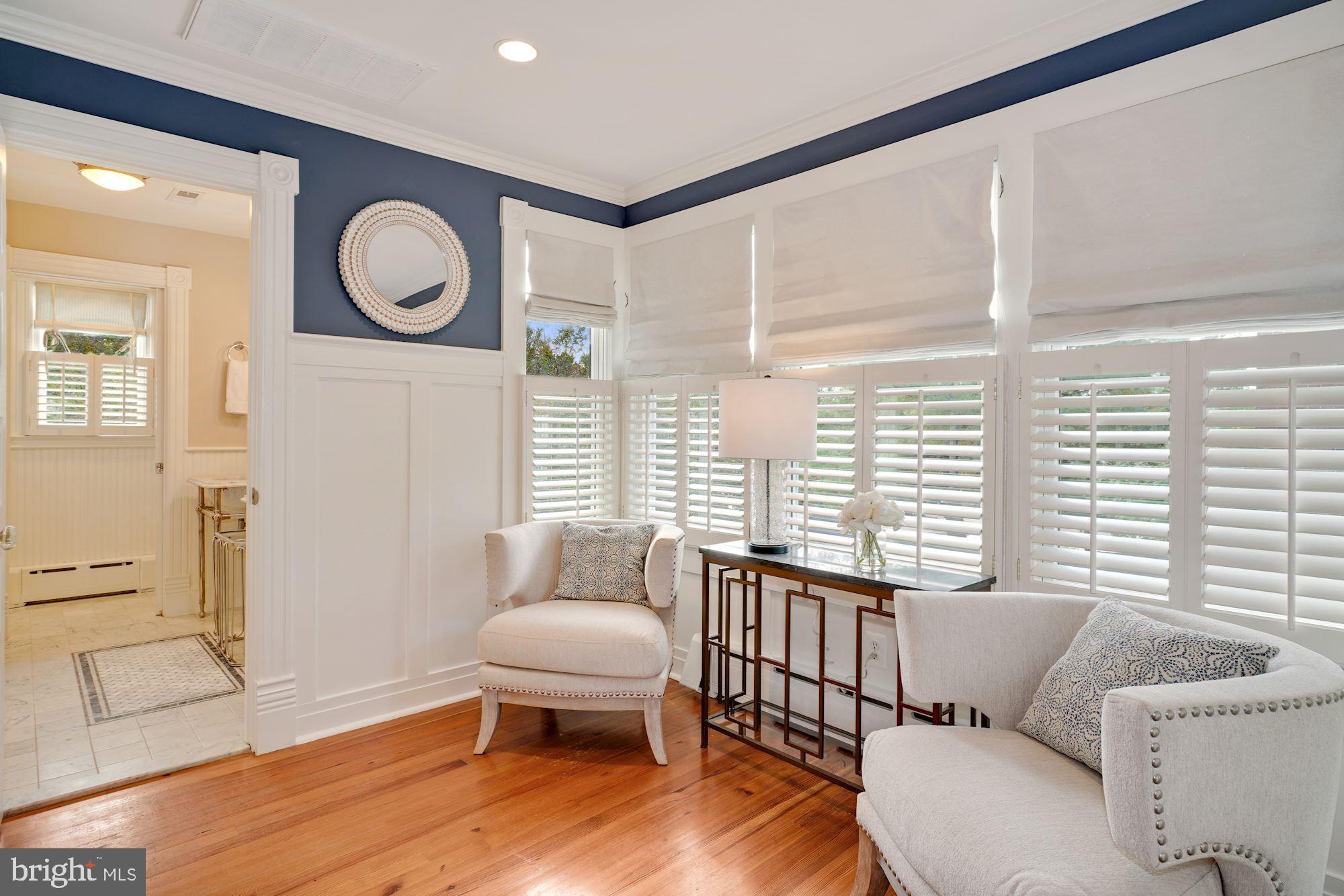 MAYWOOD - Residential