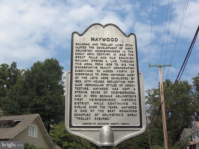 MAYWOOD - Residential