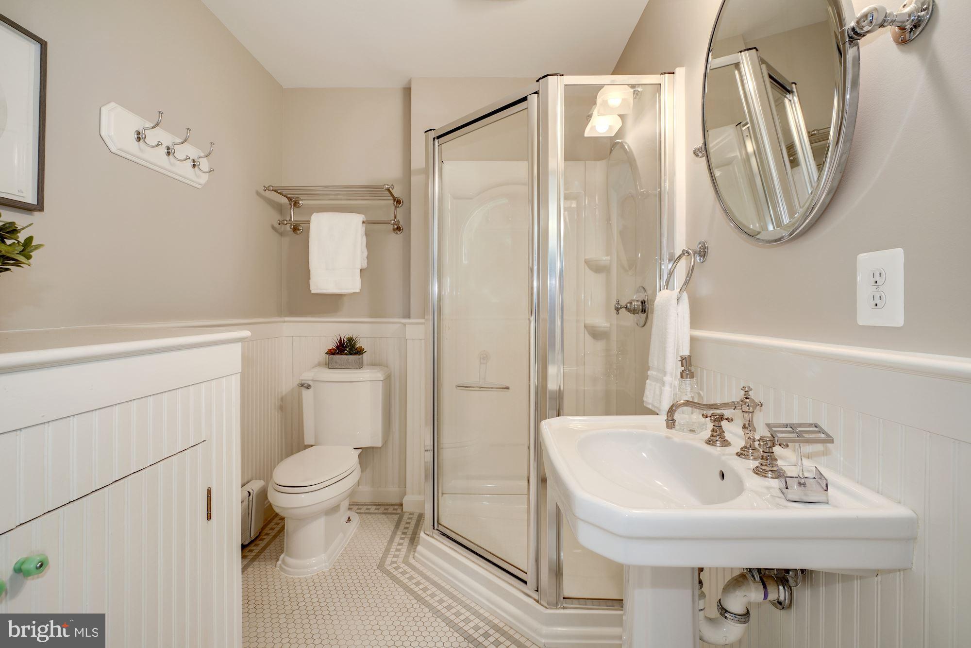 MAYWOOD - Residential