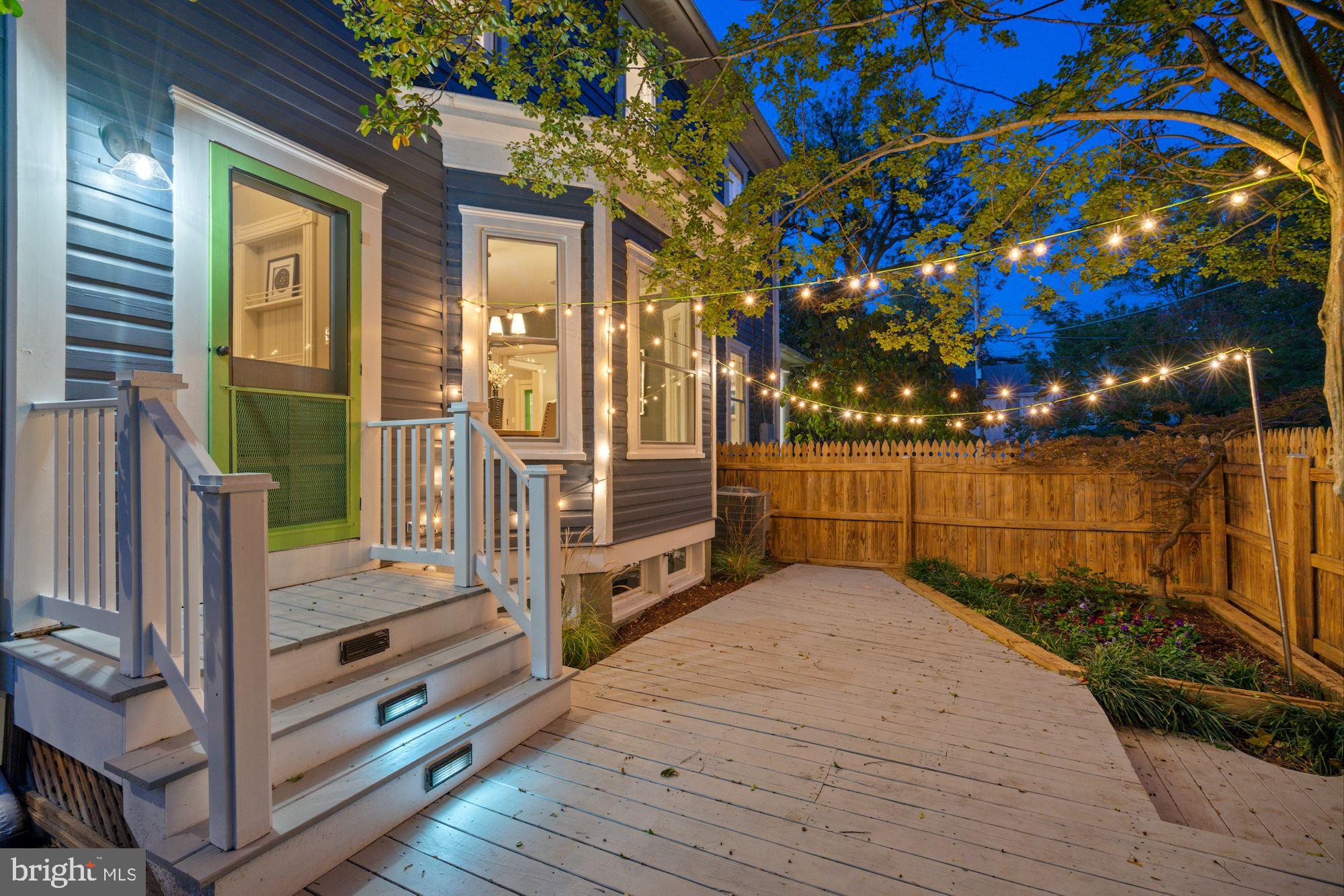 MAYWOOD - Residential