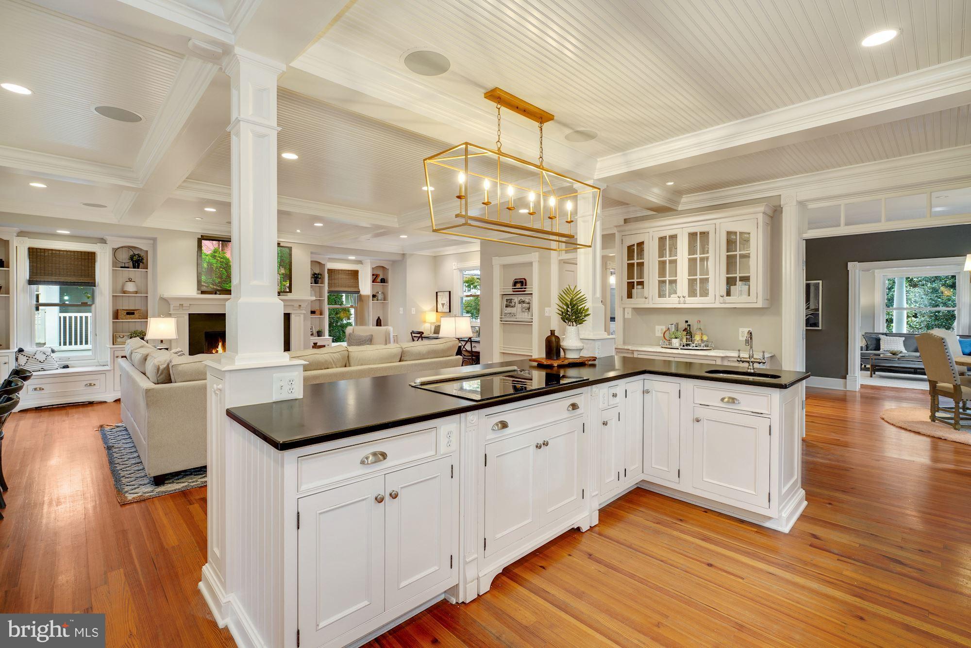 MAYWOOD - Residential