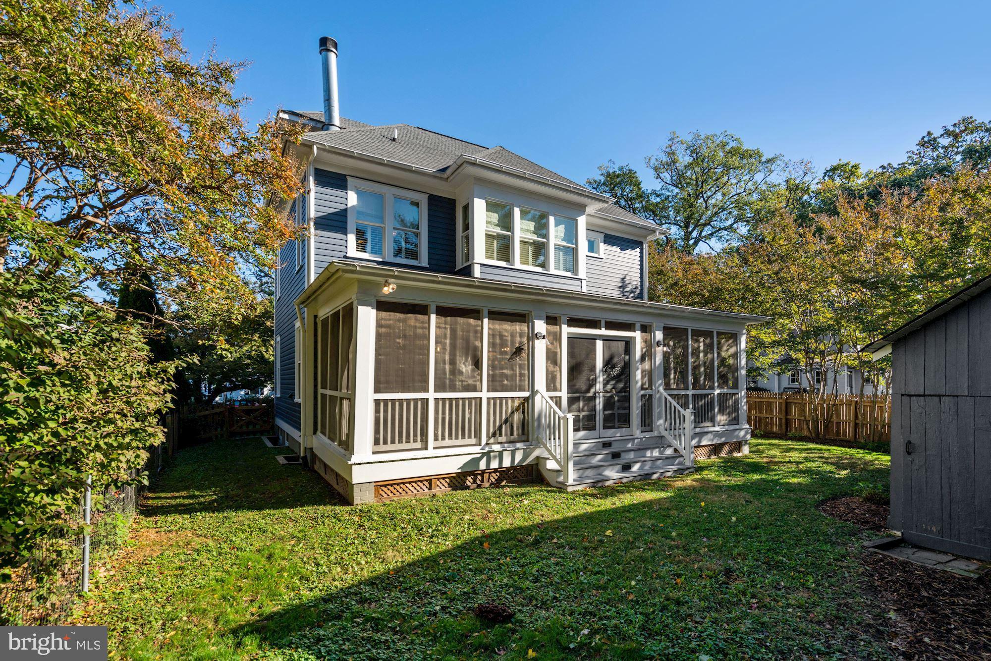 MAYWOOD - Residential