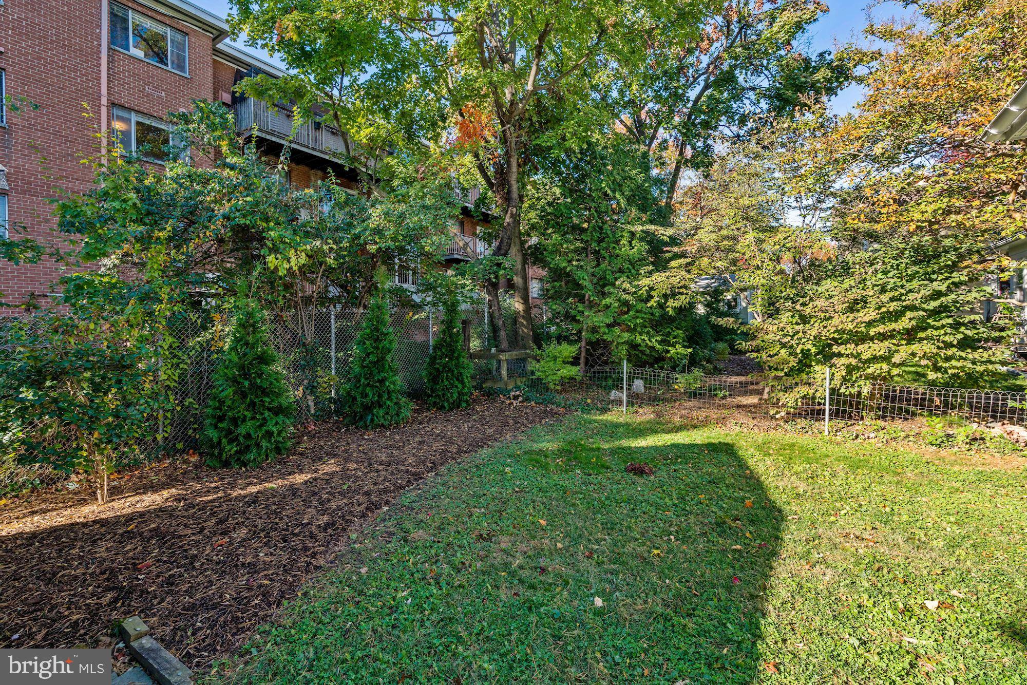 MAYWOOD - Residential