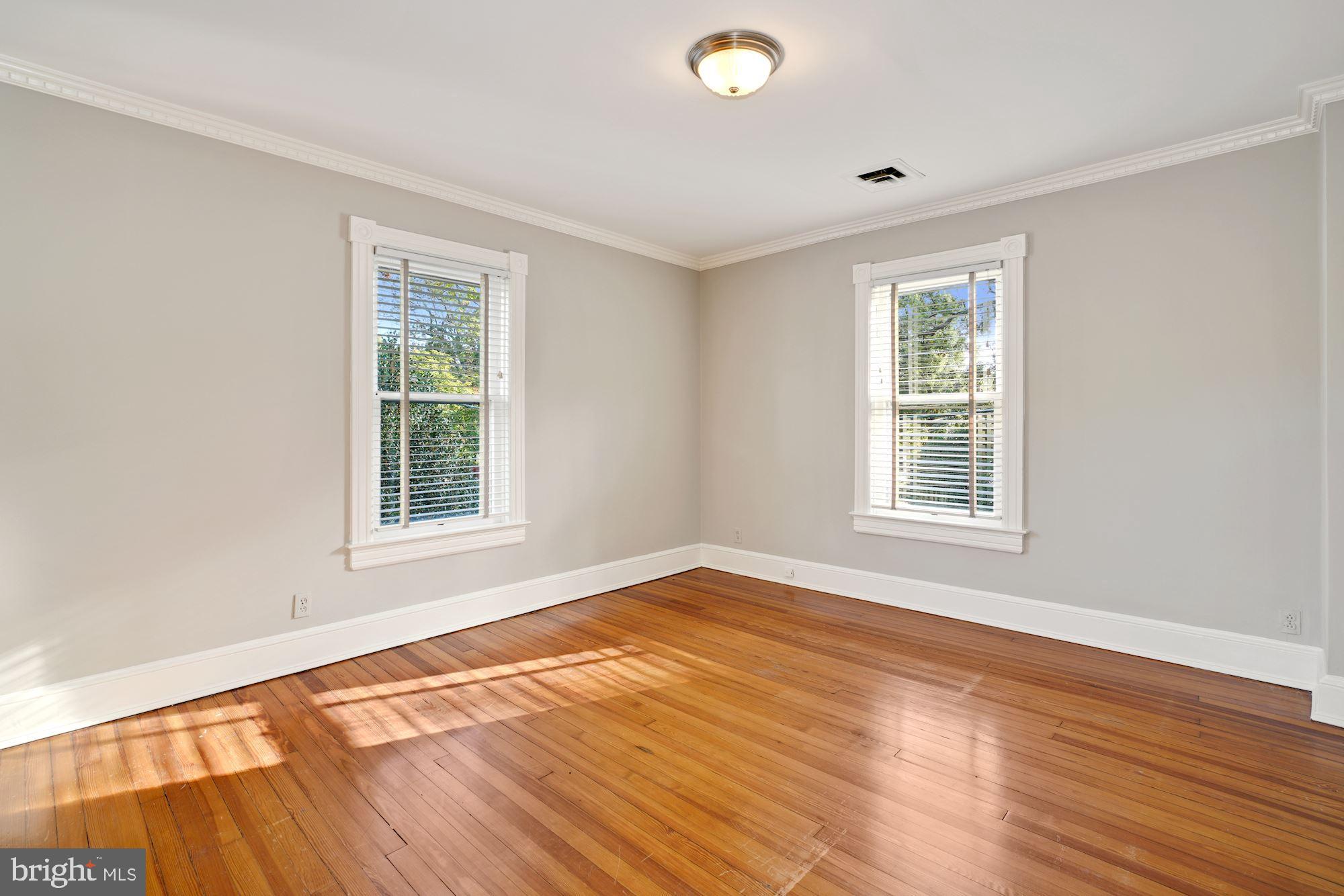 MAYWOOD - Residential