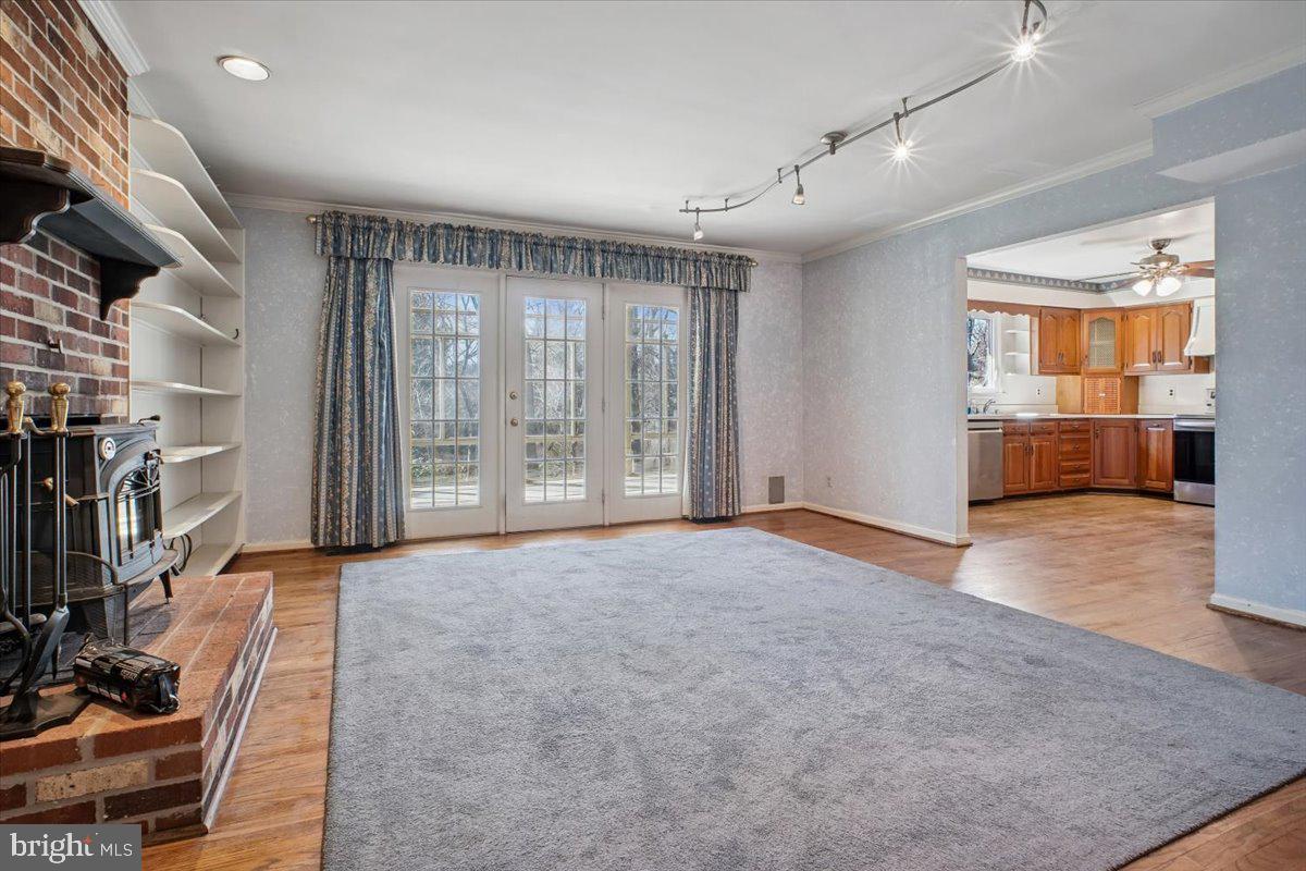 ROBERTS PLACE - Residential