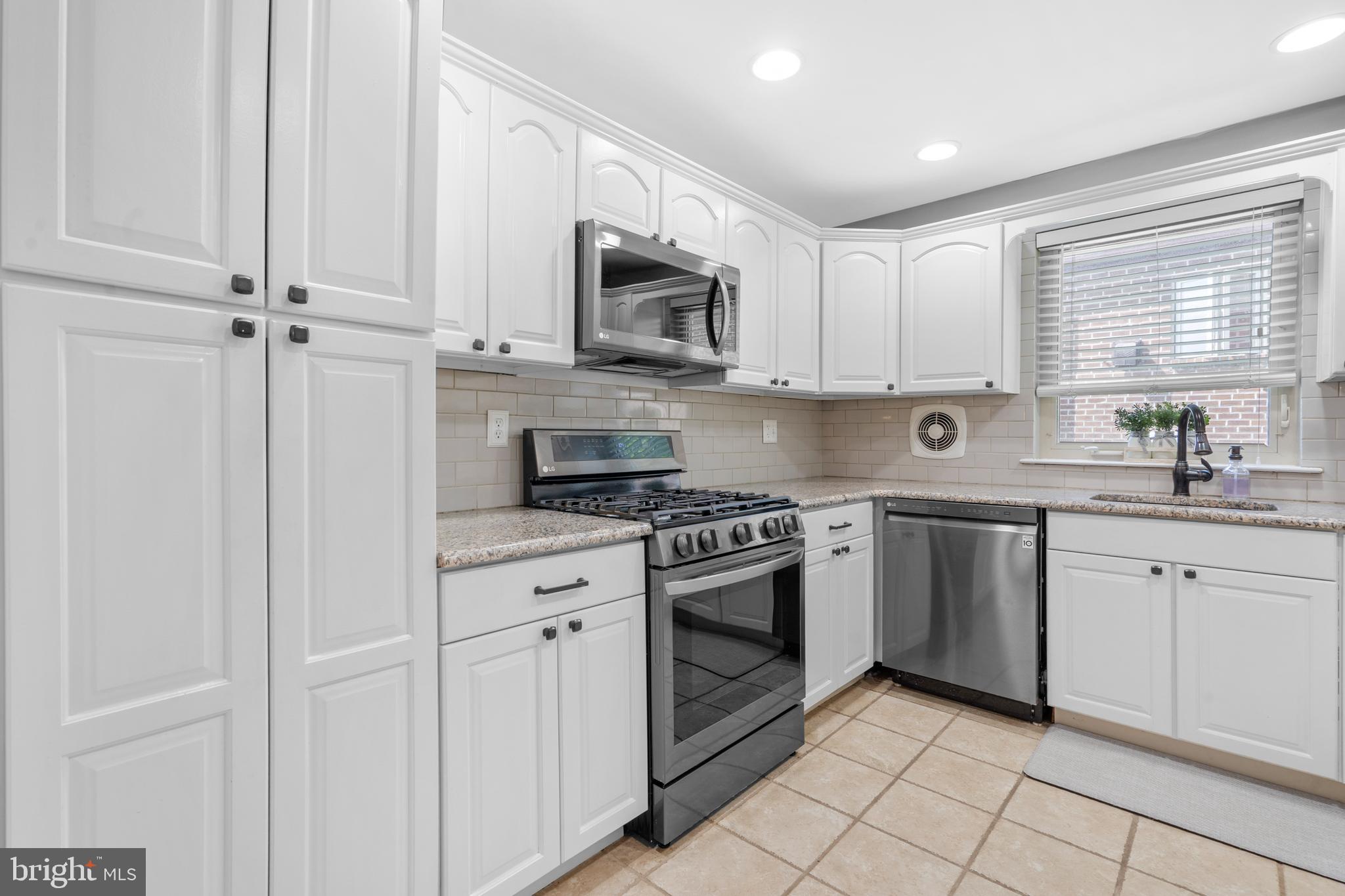 SOMERTON - Residential