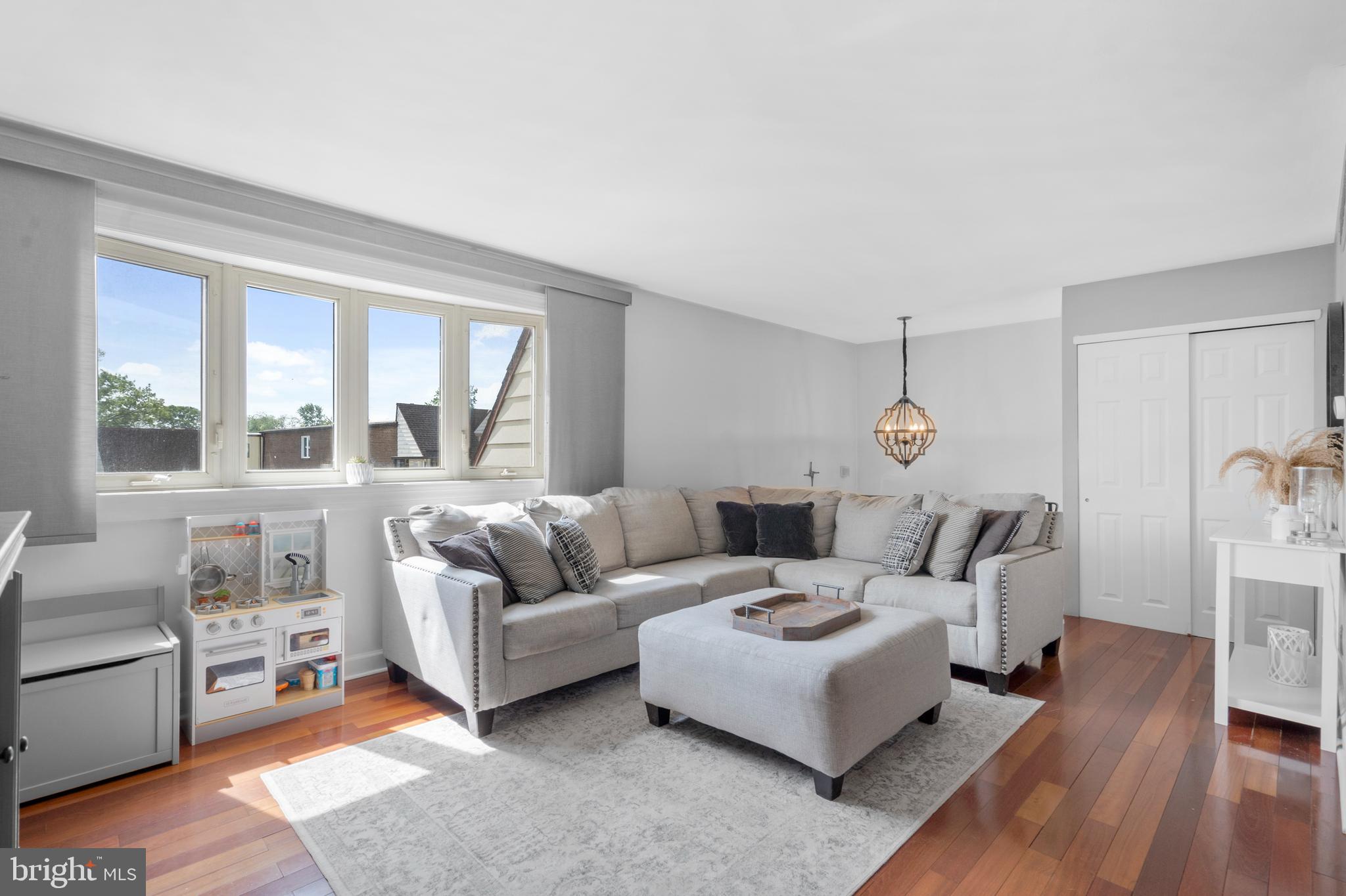 SOMERTON - Residential