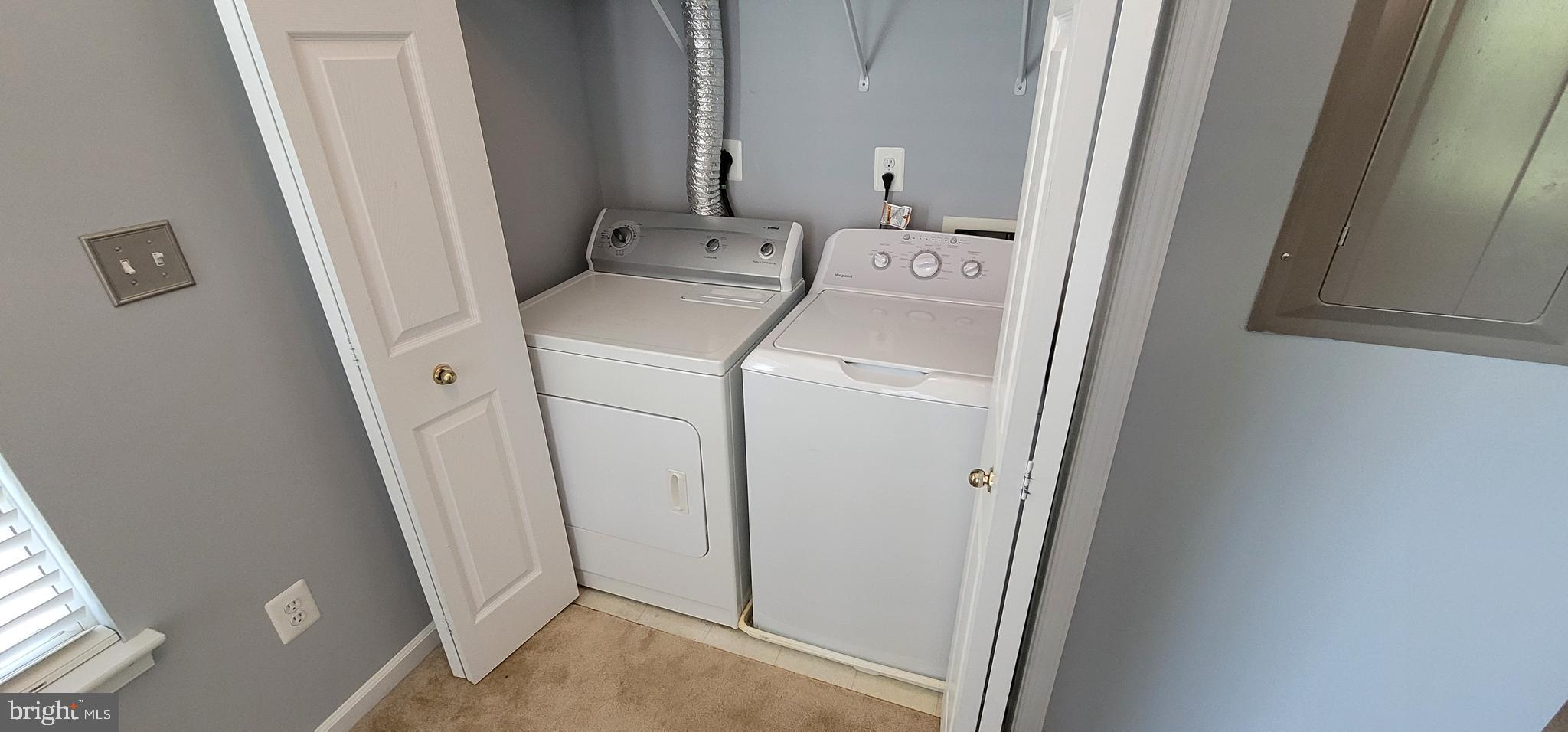 RIDGES AT BELMONT - Residential Lease