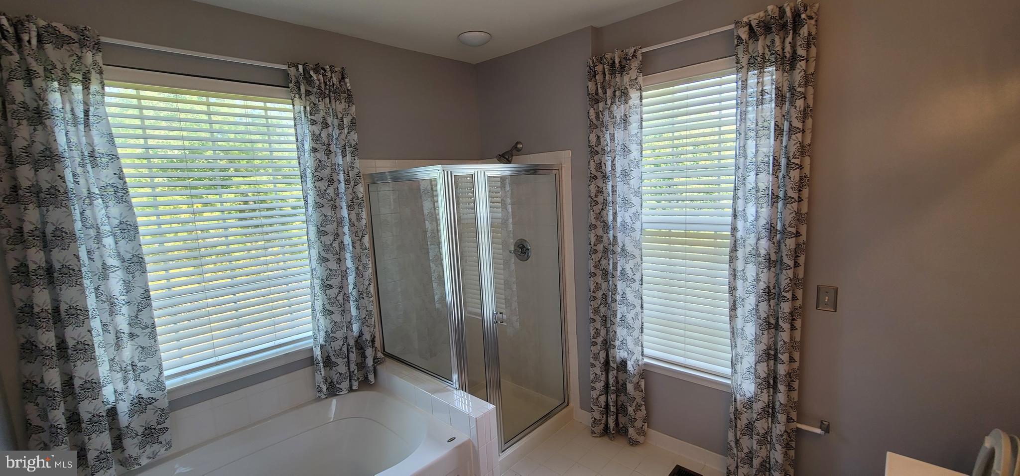 RIDGES AT BELMONT - Residential Lease