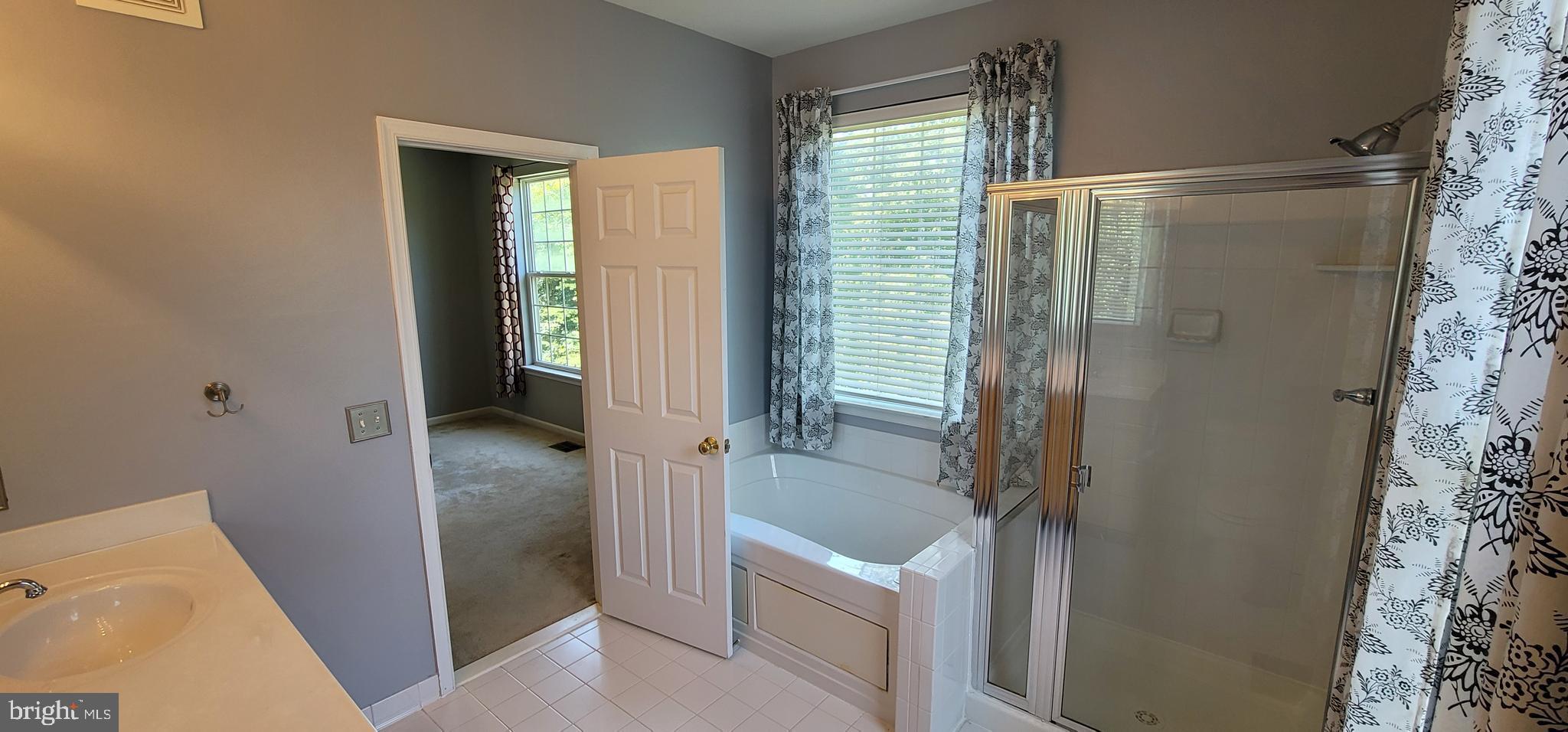 RIDGES AT BELMONT - Residential Lease