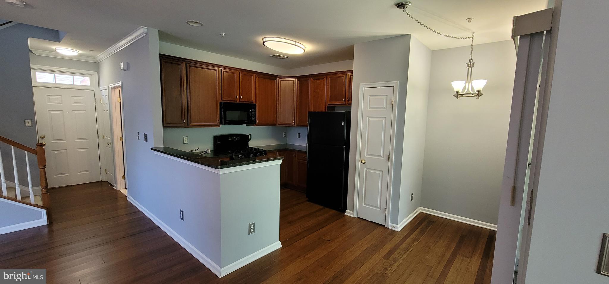 RIDGES AT BELMONT - Residential Lease