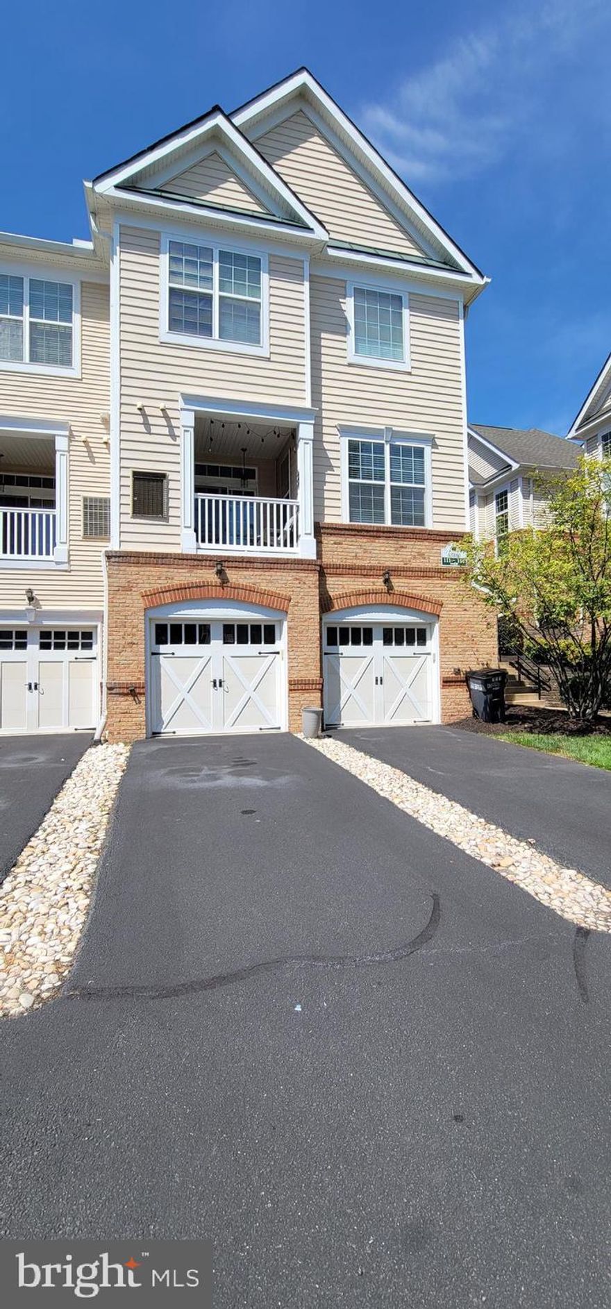 Available Immediately!!! Basic cable and internet included in rent! Three-level condo/townhome located at Ridges at Belmont Country Club. End-unit home features 2 bedrooms, 2.5 bathrooms.. The open and spacious floor plan allows for lots of natural light. Large family room and dining room combination with Bamboo hardwood floors on the main level. The kitchen has cherry cabinets, granite countertops, and updated light fixtures. Off the kitchen is a covered patio. The primary suite features walk-in closets, a ceiling fan, and an en-suite bath with dual vanities, a separate shower, and an oversized tub. Oversized 1-car garage with a private driveway and storage space. Backs to a common area.  Great location with easy access to Route 7 and the Dulles Greenway. Close to shopping and great restaurants.  Swimming pool membership available for an extra cost.