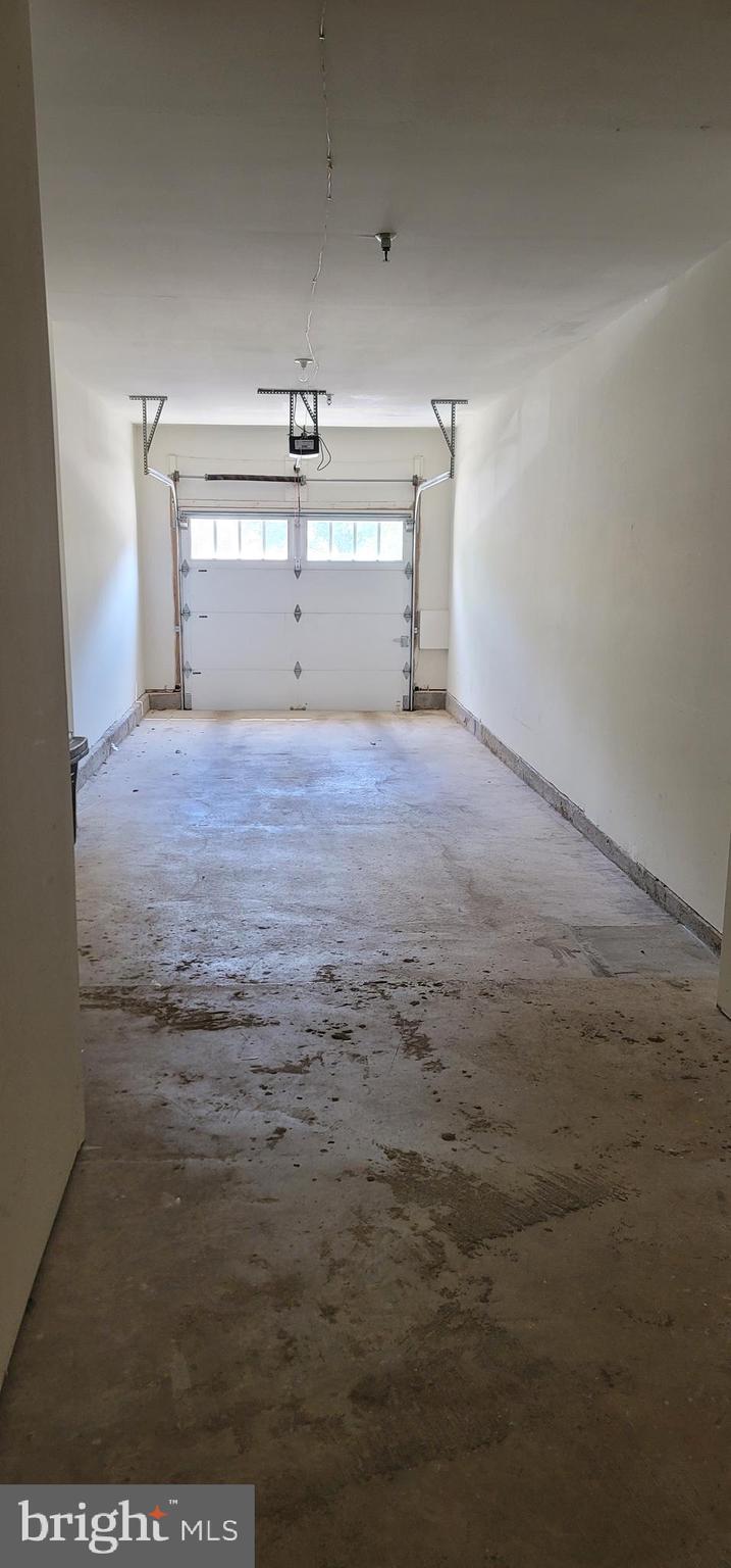 RIDGES AT BELMONT - Residential Lease