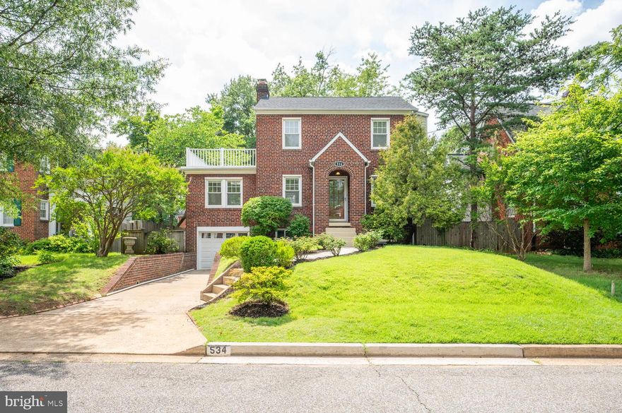 Three level colonial with three bedrooms and two full baths sited on a level lot located in Ashton Heights - walking distance to Virginia Square-GMU metro, shopping, and restaurants in the Rosslyn Ballston Corridor.  Unique property with access from both Monroe Street and Nelson Street in the rear.  In move-in condition and great investment property.  Fresh paint throughout and new HVAC installed in 2022.