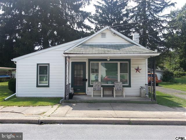 2 bedroom home on large level lot in Mt Holly Springs. Wood floors in most rooms. Walk to shopping! Detached garage/workshop perfect for the hobbyist. Sold as-is. 1.5% Loss Mitigation Fee paid by the Buyer, with guarantees in place.