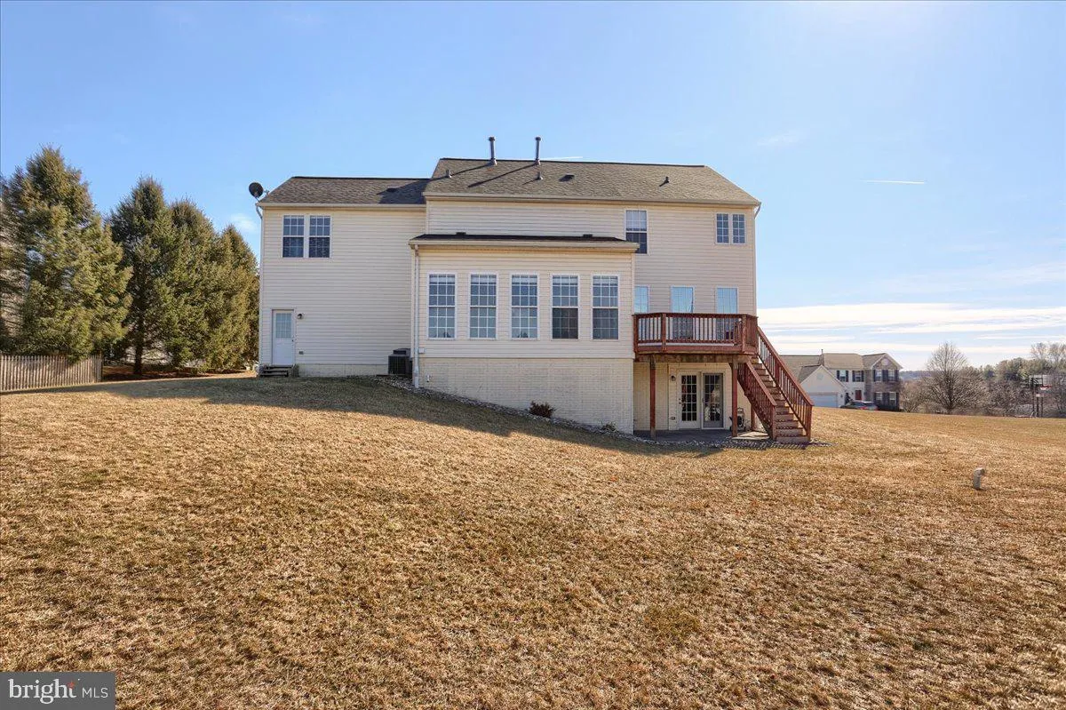 Hanover, Pennsylvania 17331, United States, 5 Bedrooms Bedrooms, ,5 BathroomsBathrooms,Residential,Pending,1448