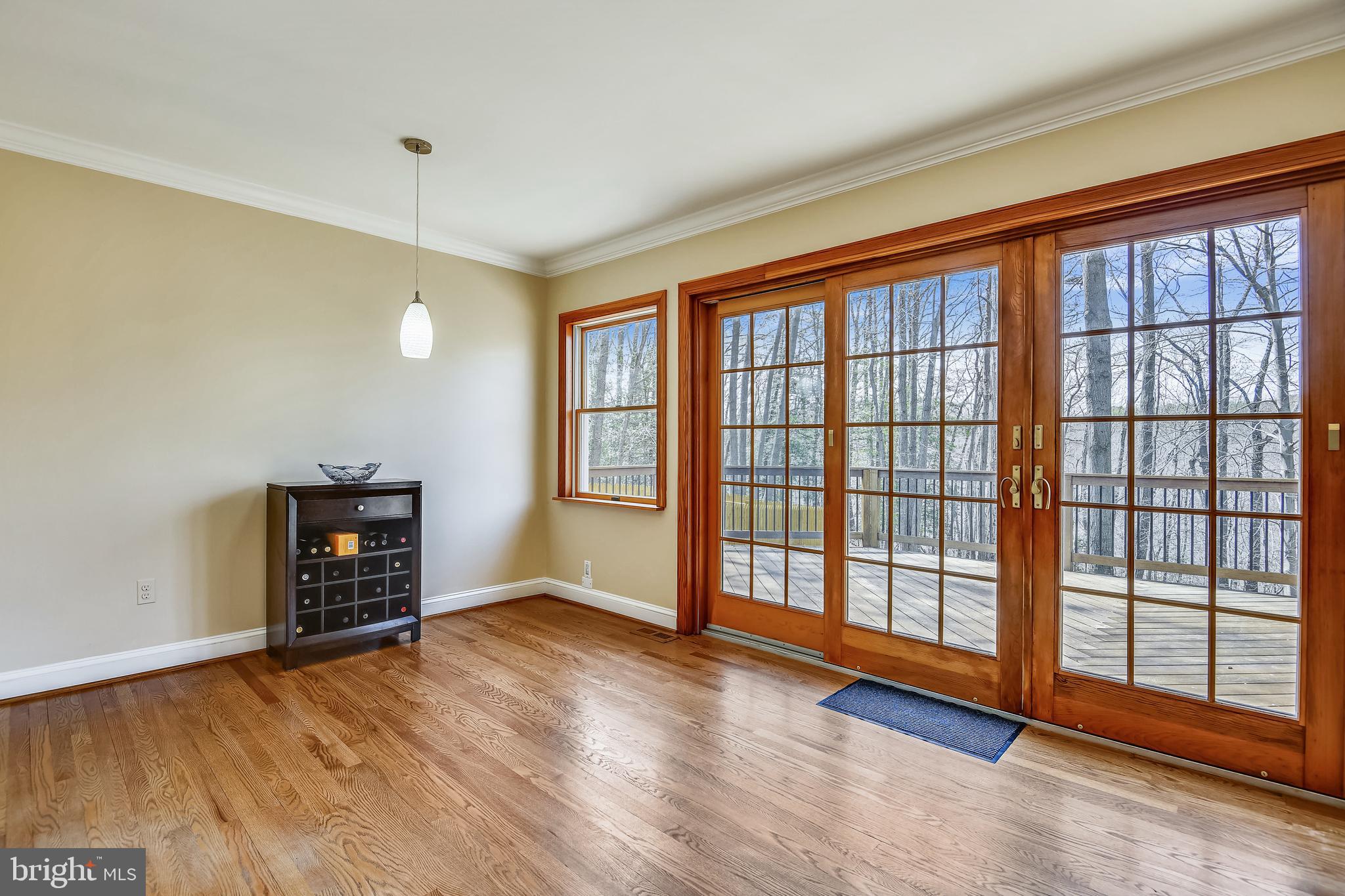 ROLLING KNOLLS - Residential