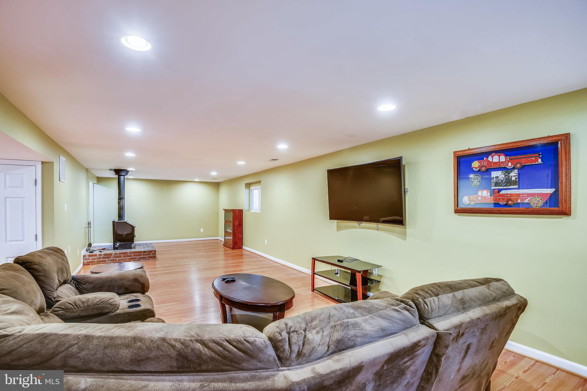 ROLLING KNOLLS - Residential