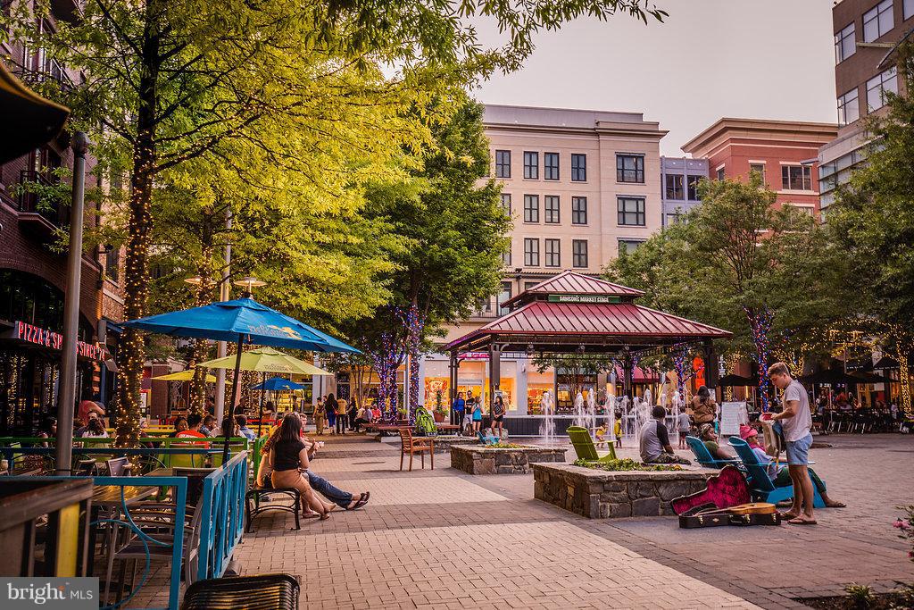 AMERICANA CENTRE - Residential