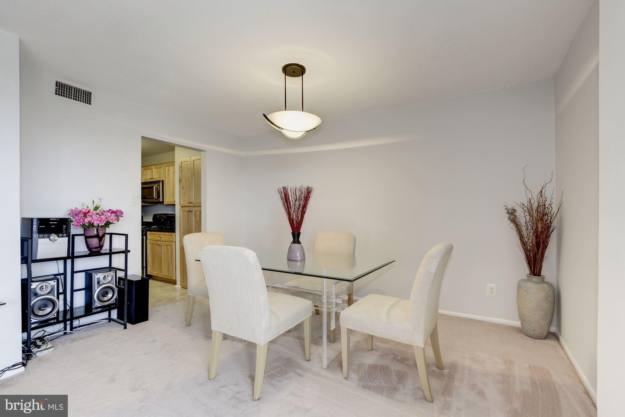 AMERICANA CENTRE - Residential