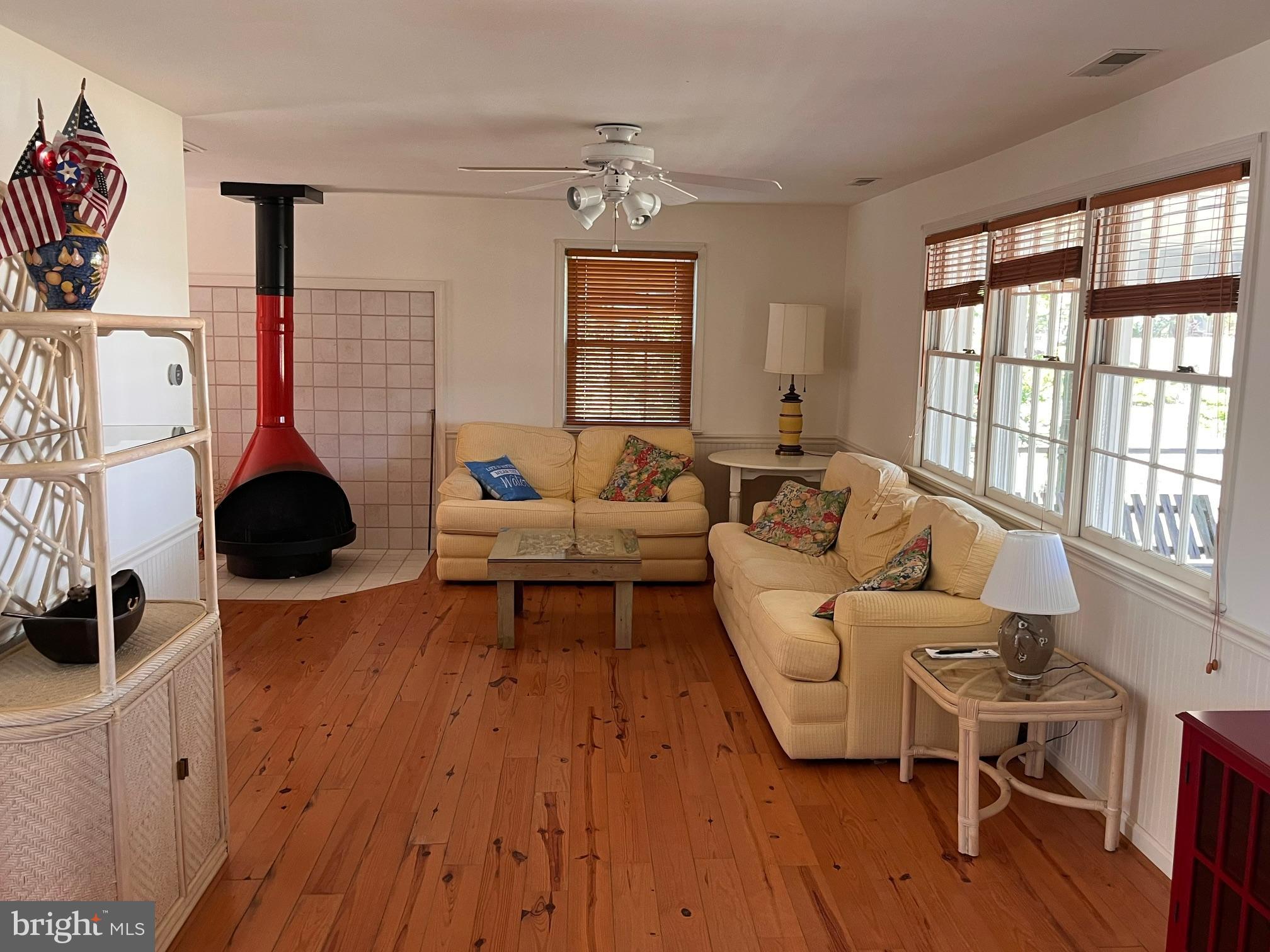 HAYS BEACH - Residential