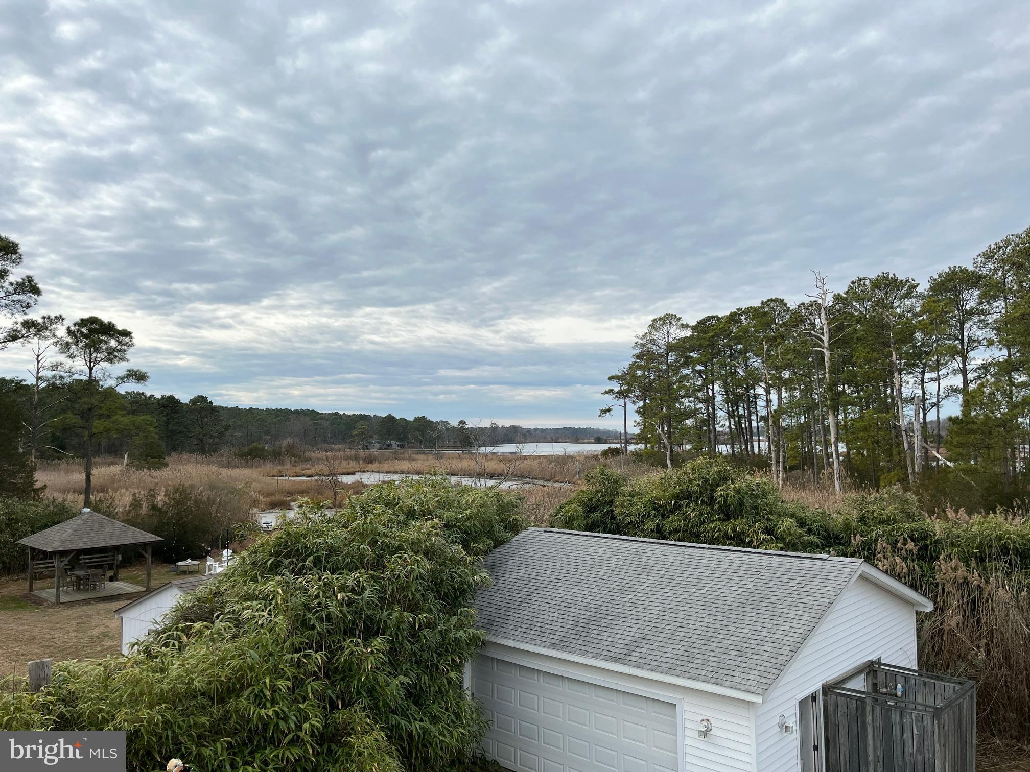 HAYS BEACH - Residential